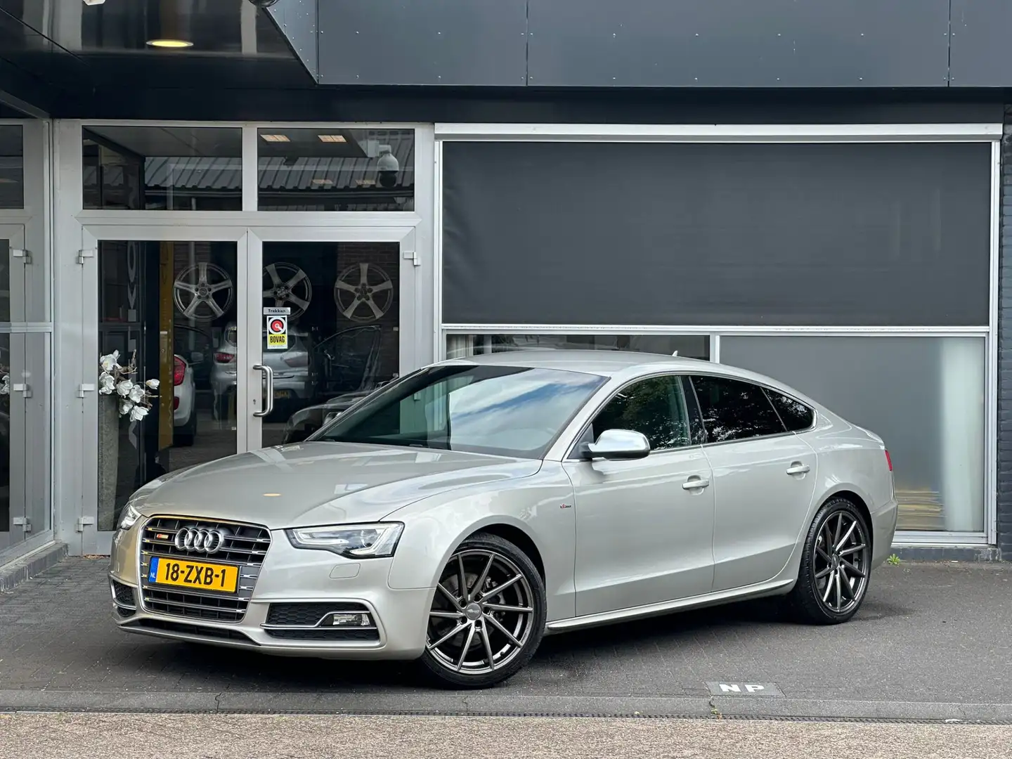 Audi A5 Sportback 1.8 TFSI S Edition 2xS-LINE / AUTOMAAT / Grijs - 1