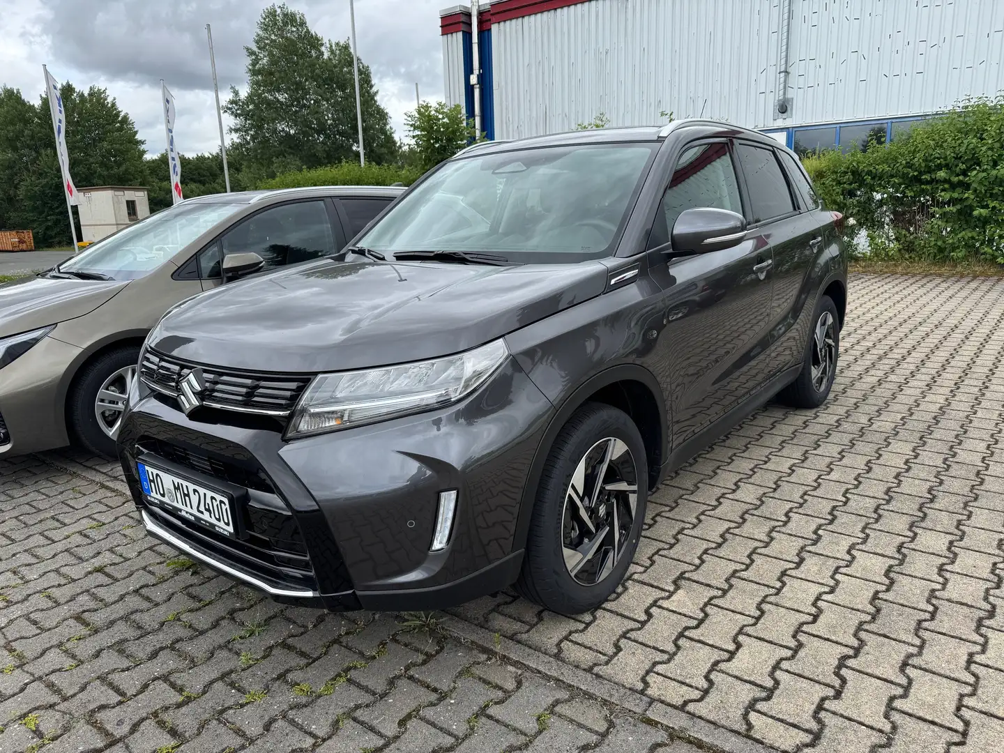 Suzuki Vitara 1.4 Boosterjet Hybrid Allgrip Comfort+ Grau - 2