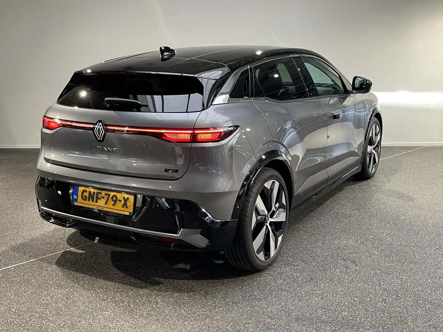 Renault Megane E-Tech EV60 Optimum Charge Iconic Full options Grijs - 2
