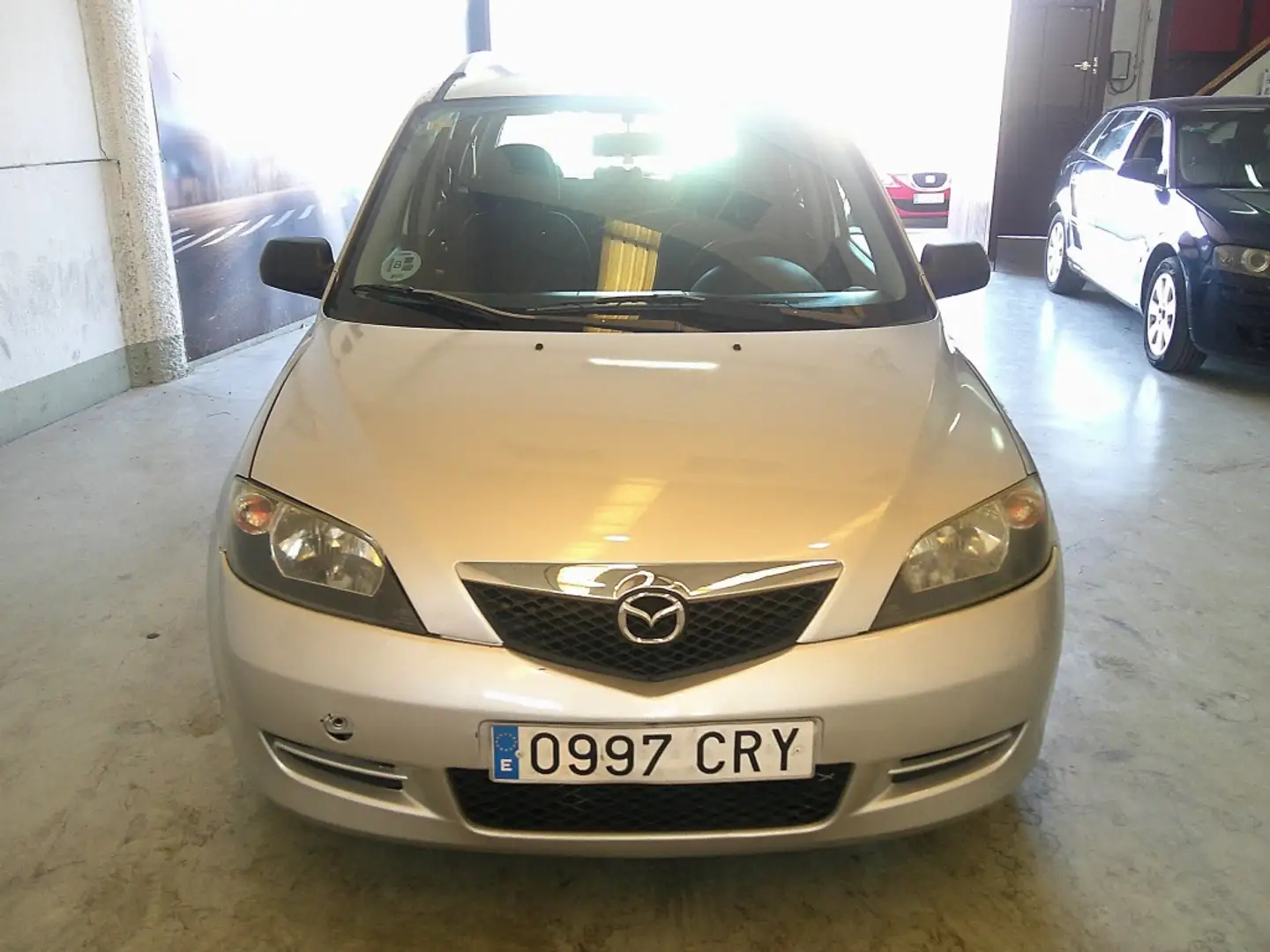 Mazda 2 1.2 16v Active Plateado - 2