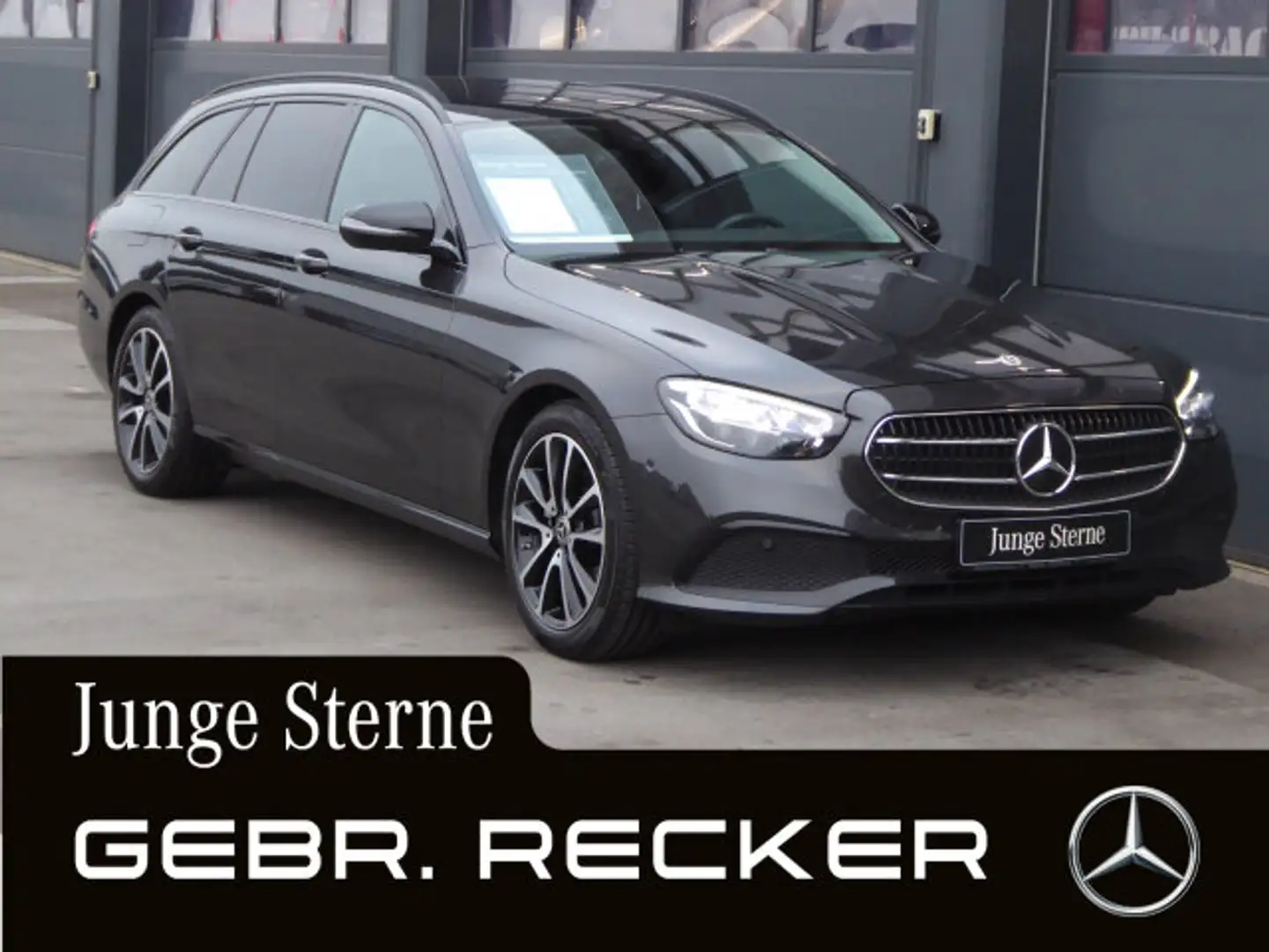 Mercedes-Benz E 220 E 220d T Night AVANTGARDE AHK Kam MBUX High-End Gris - 1