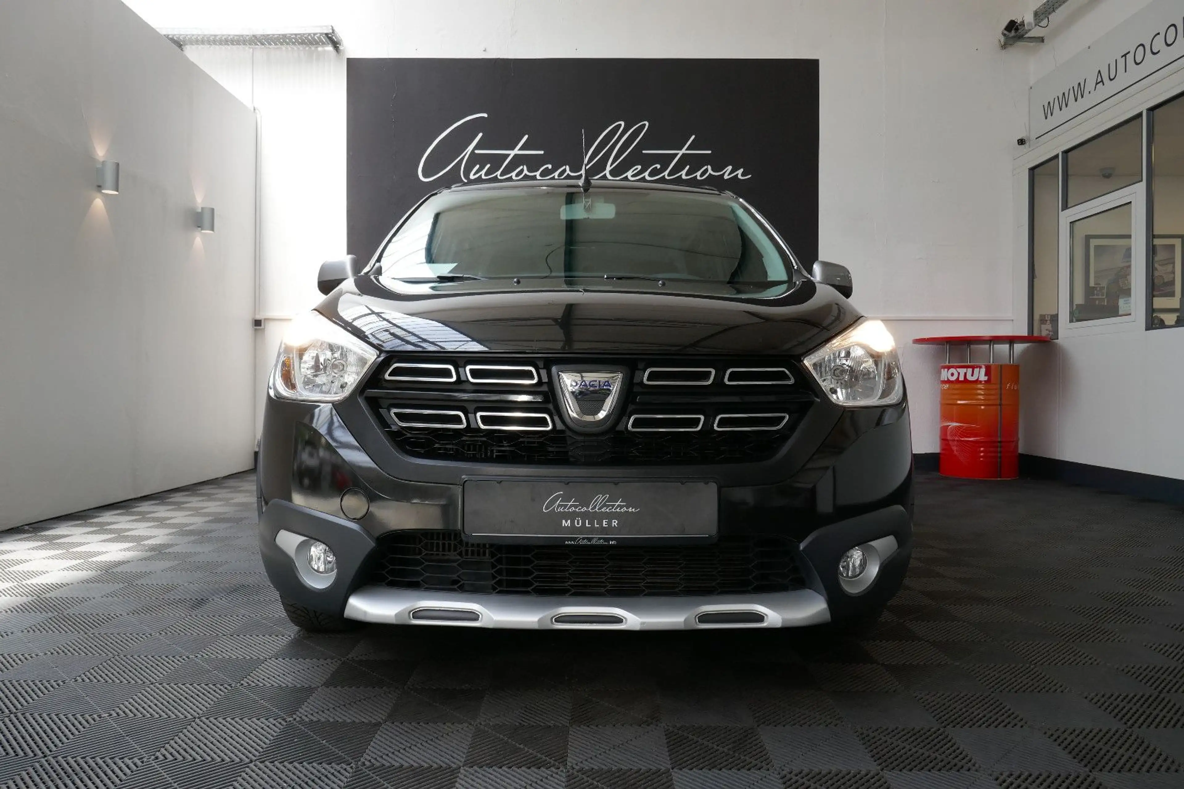 Dacia Lodgy Stepway *KLIMA*NAVI*1.HD.*7 Sitzer*57 TKM — photo 3