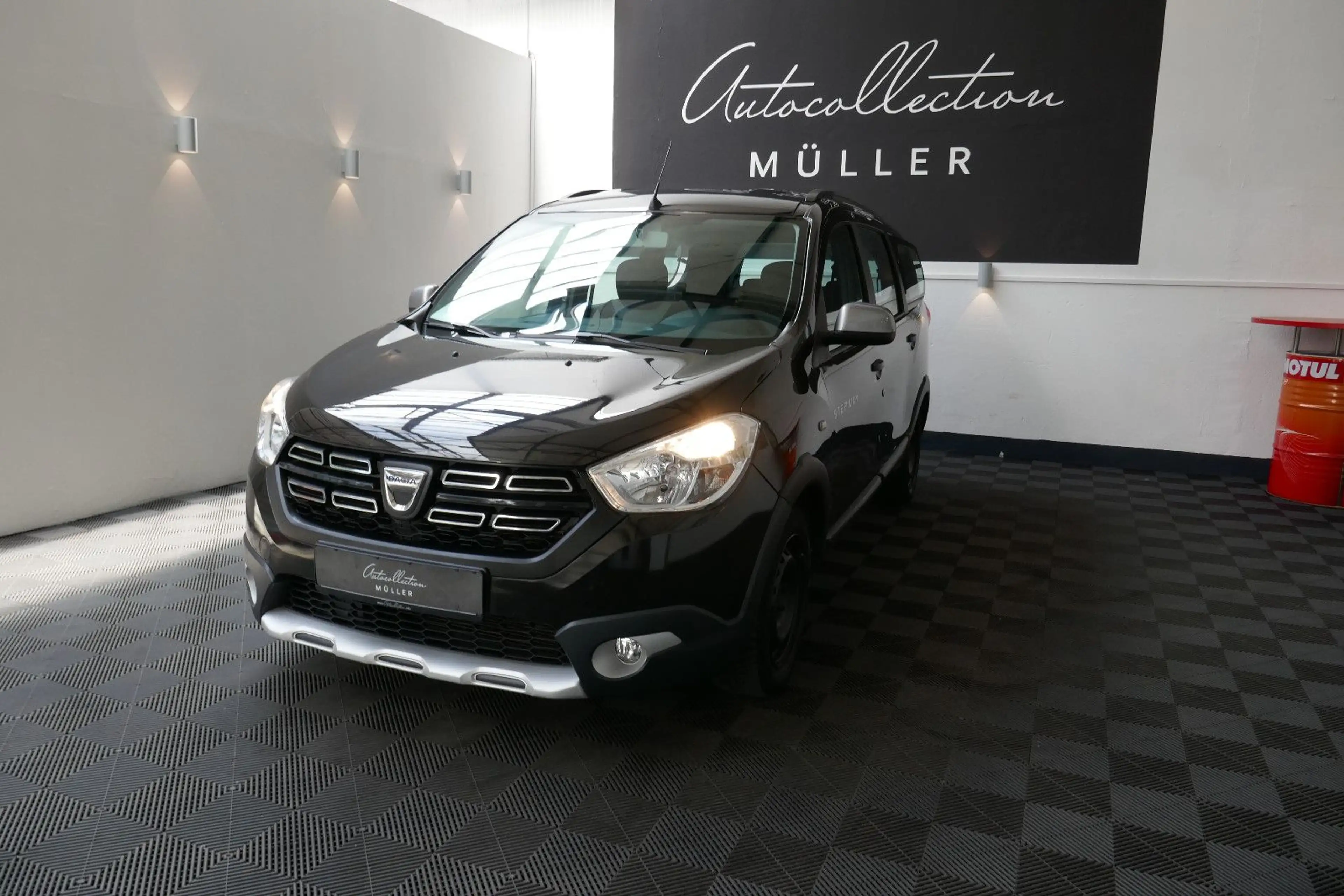 Dacia Lodgy Stepway *KLIMA*NAVI*1.HD.*7 Sitzer*57 TKM