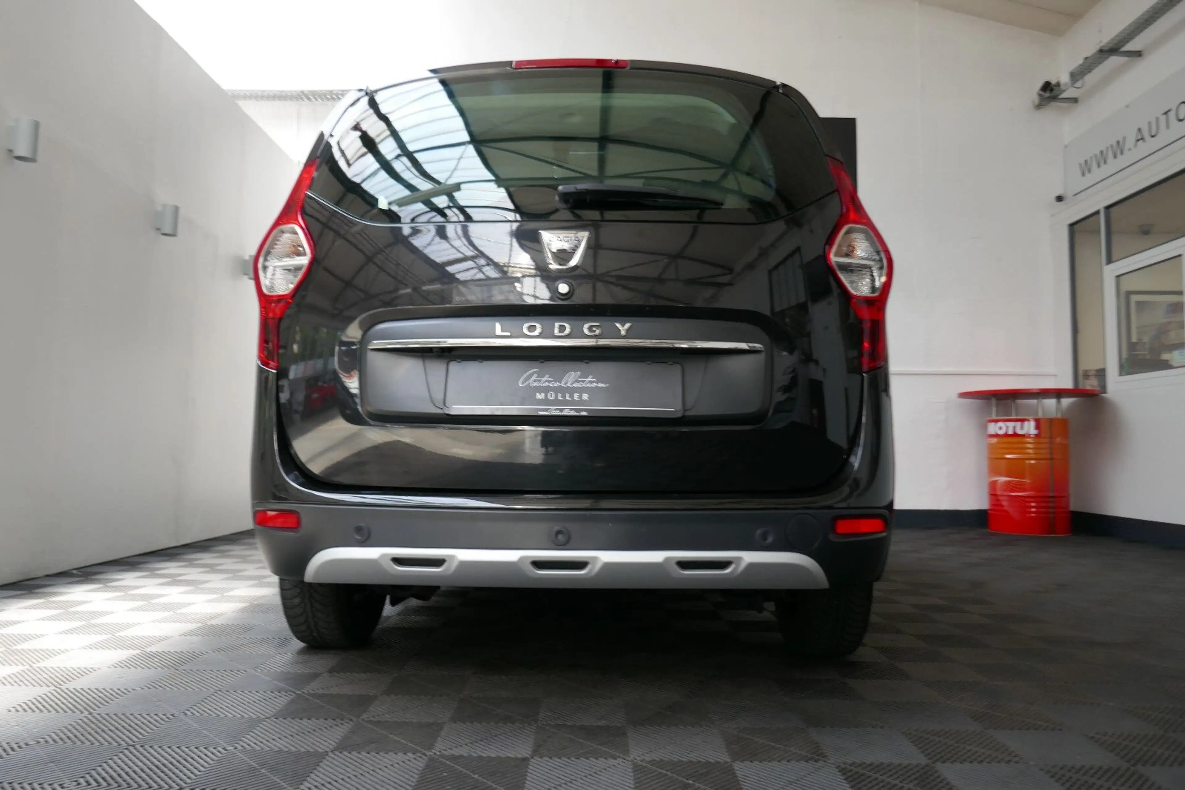 Dacia Lodgy Stepway *KLIMA*NAVI*1.HD.*7 Sitzer*57 TKM — photo 9
