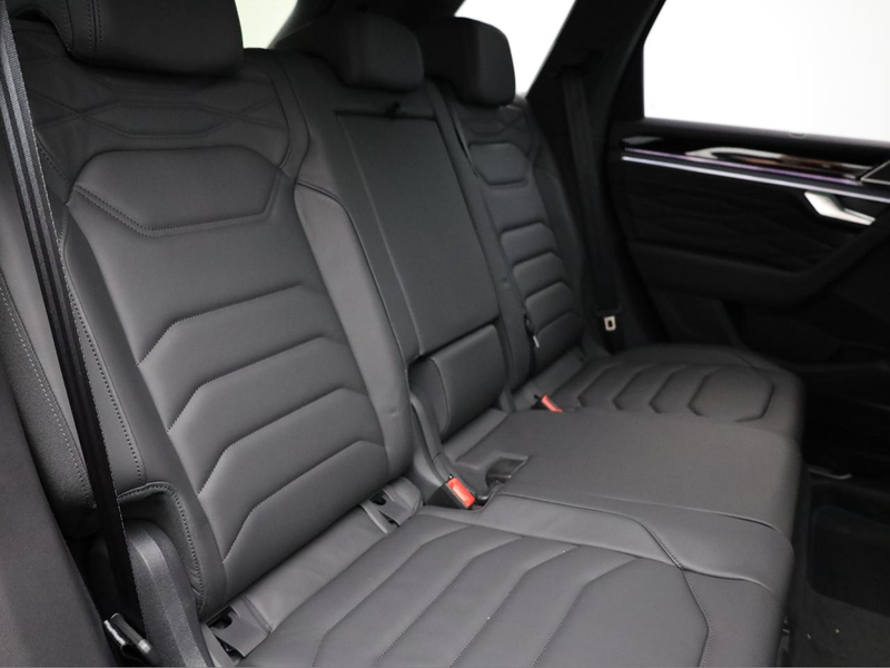 Volkswagen Touareg 3,0 TFSI eHybrid 462 PK TIPTRONIC 4 MOTION — photo 9
