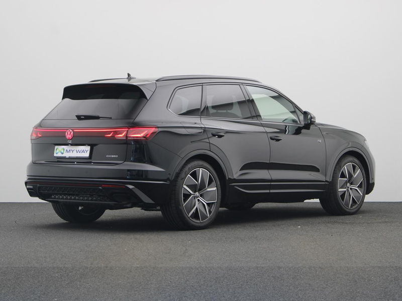 Volkswagen Touareg 3,0 TFSI eHybrid 462 PK TIPTRONIC 4 MOTION — photo 2
