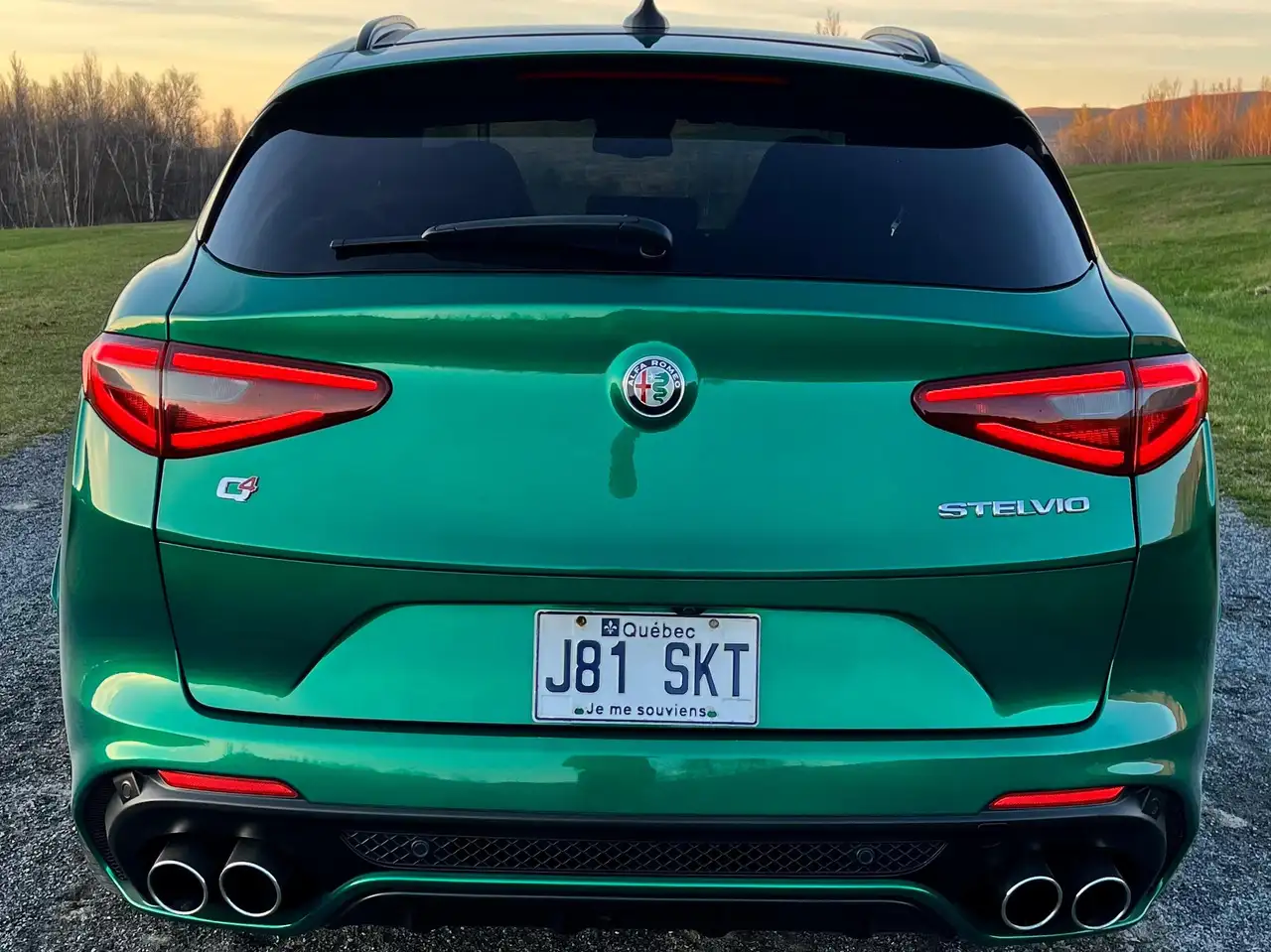 Alfa Romeo Stelvio снимка Alfa Romeo Stelvio