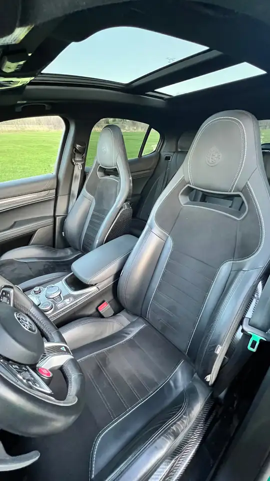 Alfa Romeo Stelvio снимка Alfa Romeo Stelvio