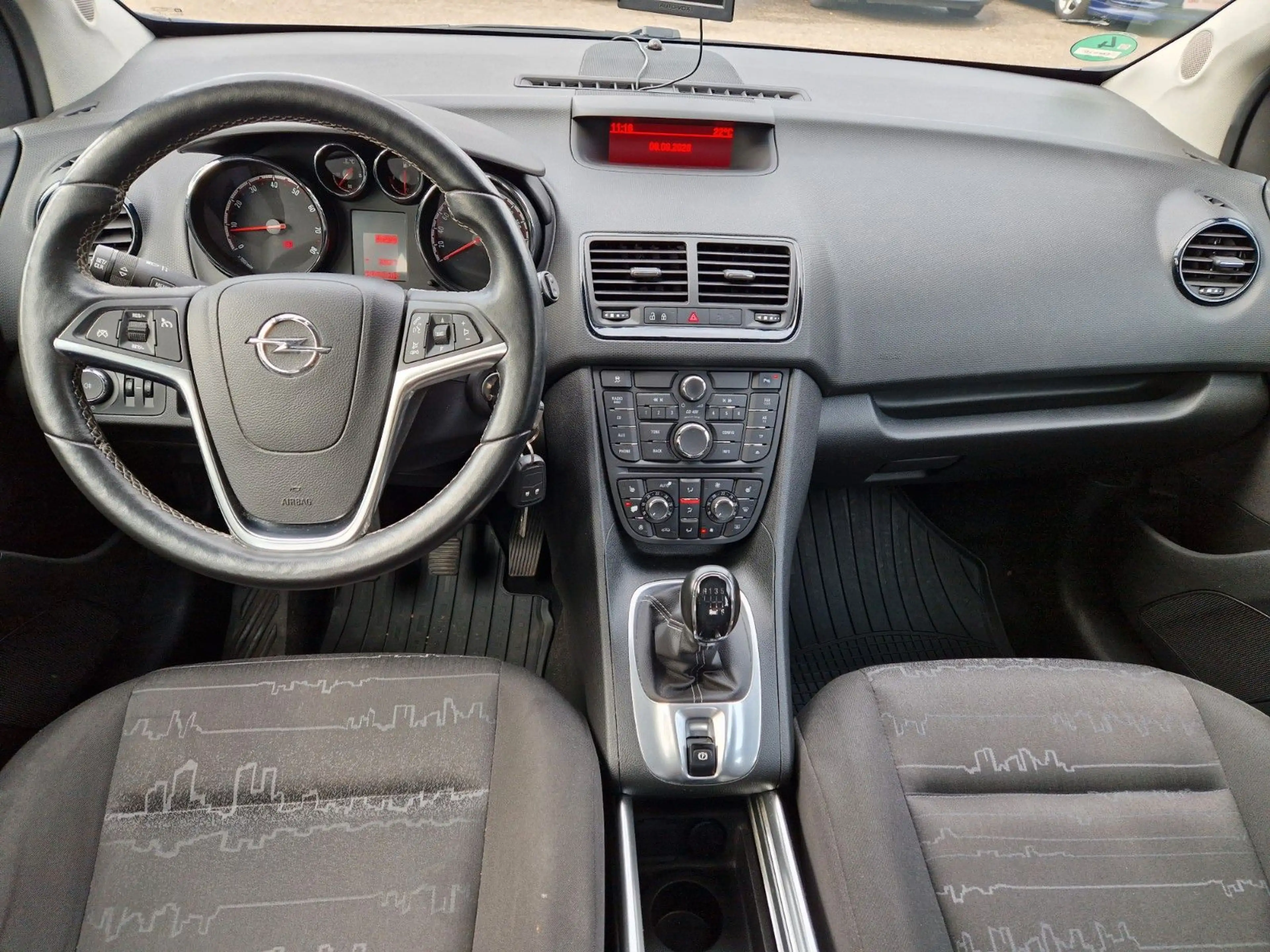 Opel Meriva B Edition — photo 9