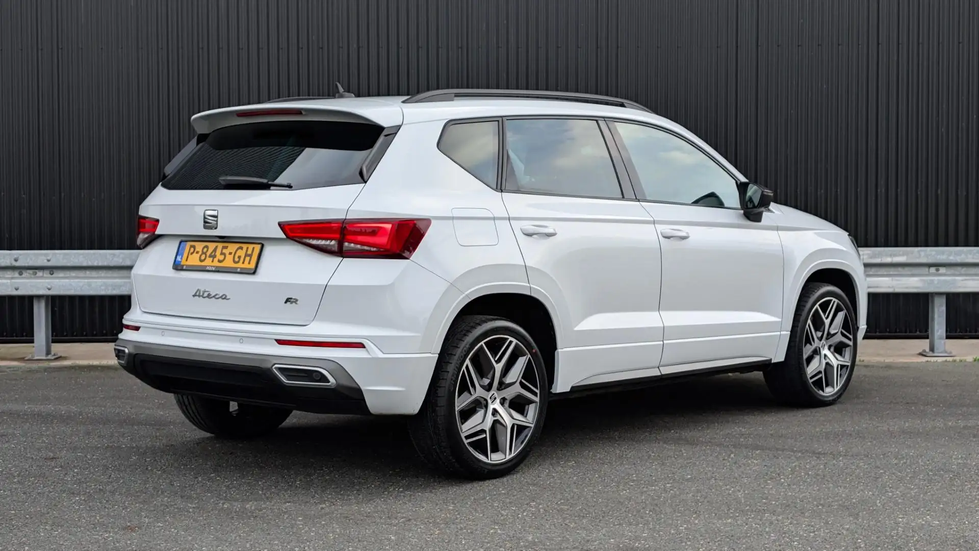 SEAT Ateca 1.5 TSI 150pk DSG FR Business Intense | Trekhaak | Wit - 2