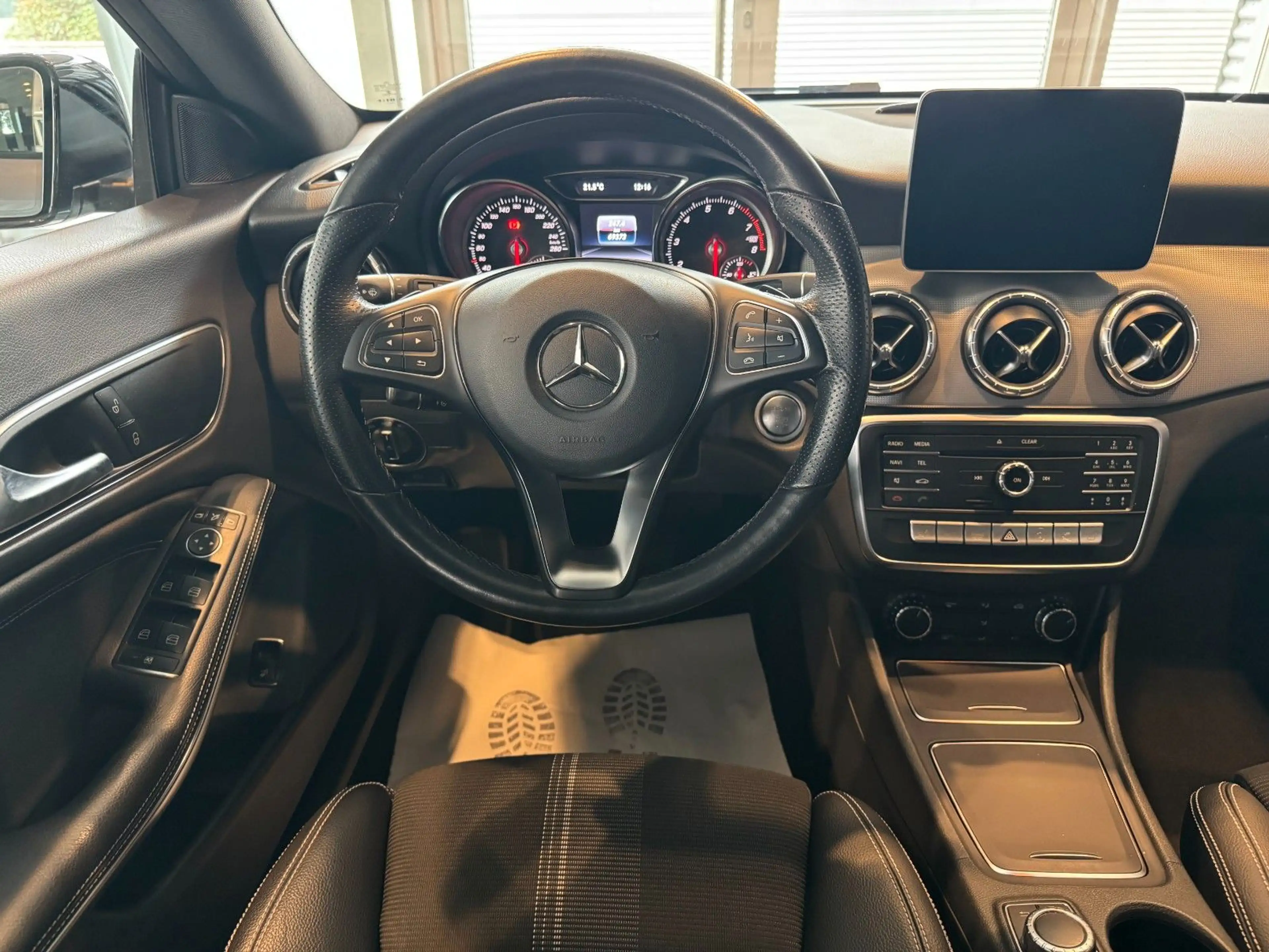 Mercedes-Benz Others CLA Shooting Brake CLA 180 — photo 9