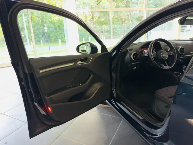 Audi A3 view 8