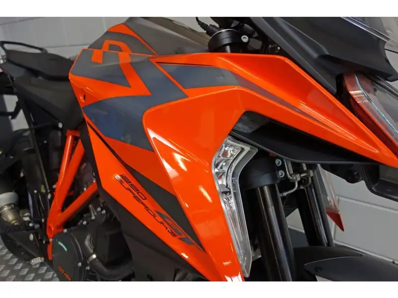 KTM 1290 Super Duke GT - foto 4