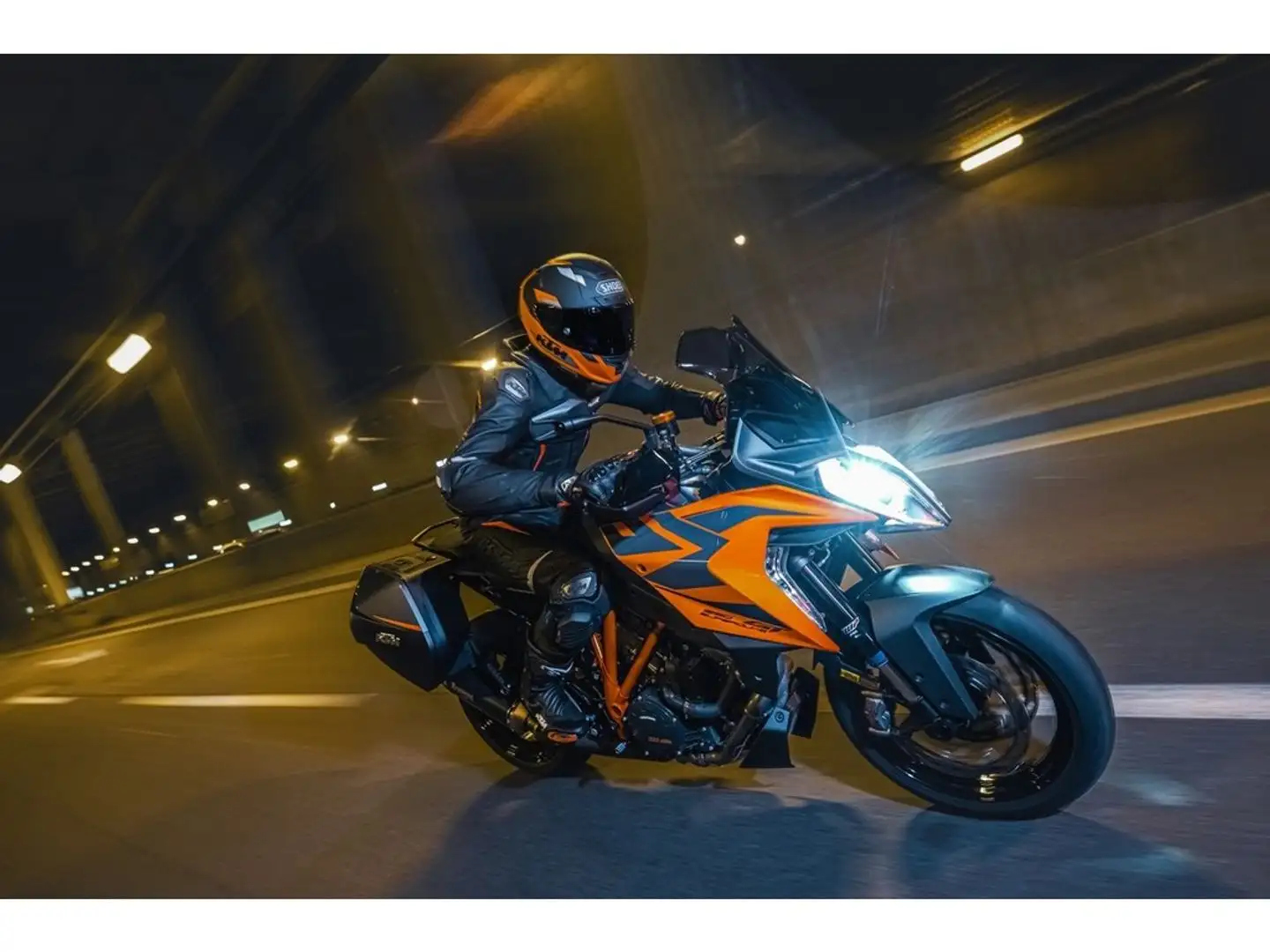 KTM 1290 Super Duke GT Oranje - 1
