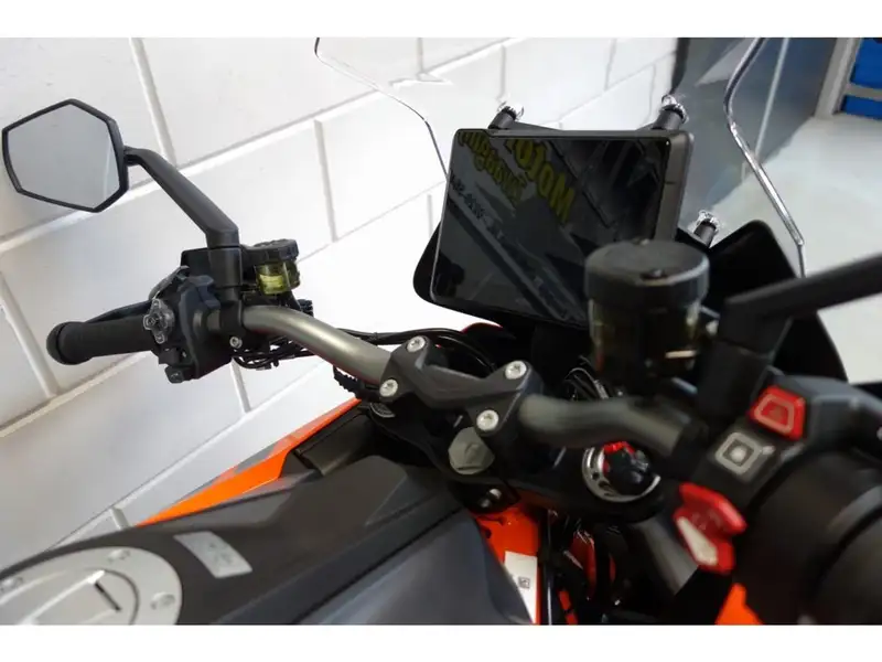 KTM 1290 Super Duke GT - foto 8