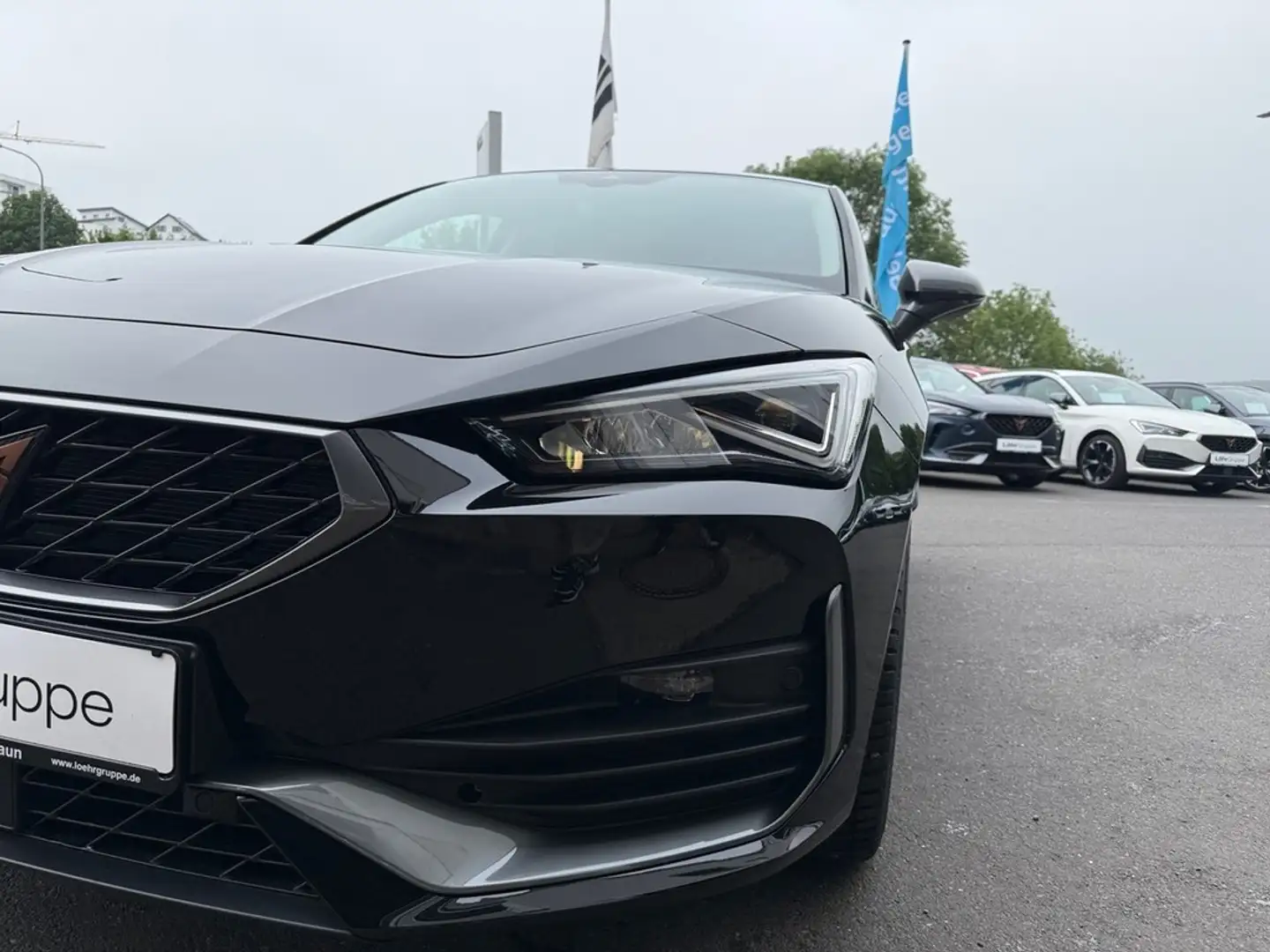 CUPRA Leon 1,5 eTSI Zwart - 2