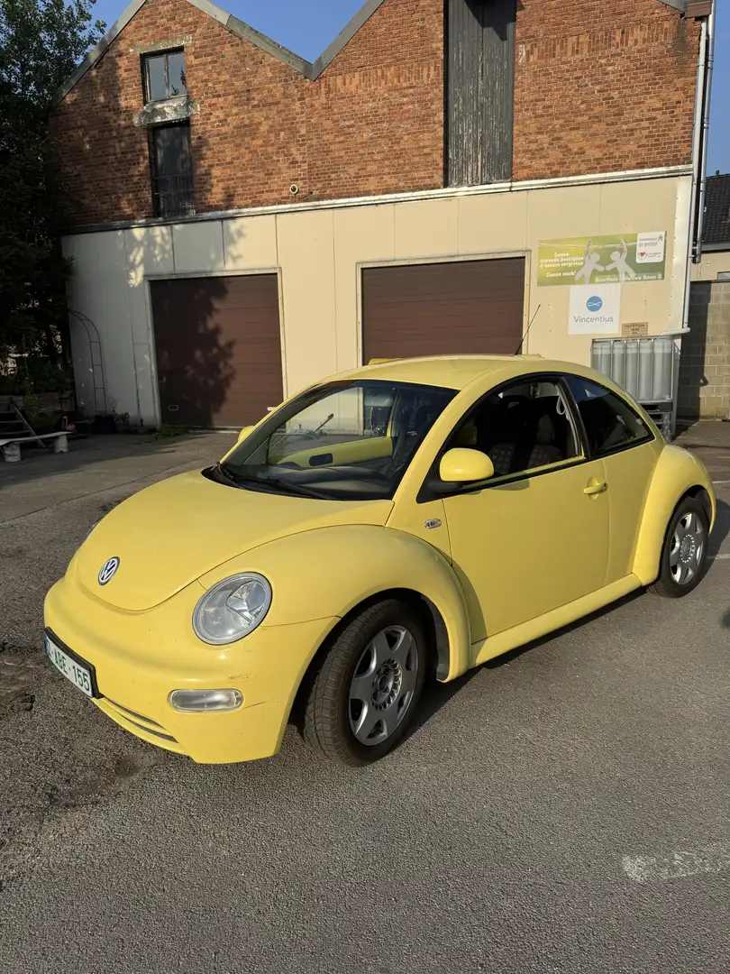 Volkswagen New Beetle 2.0 Jaune - 2