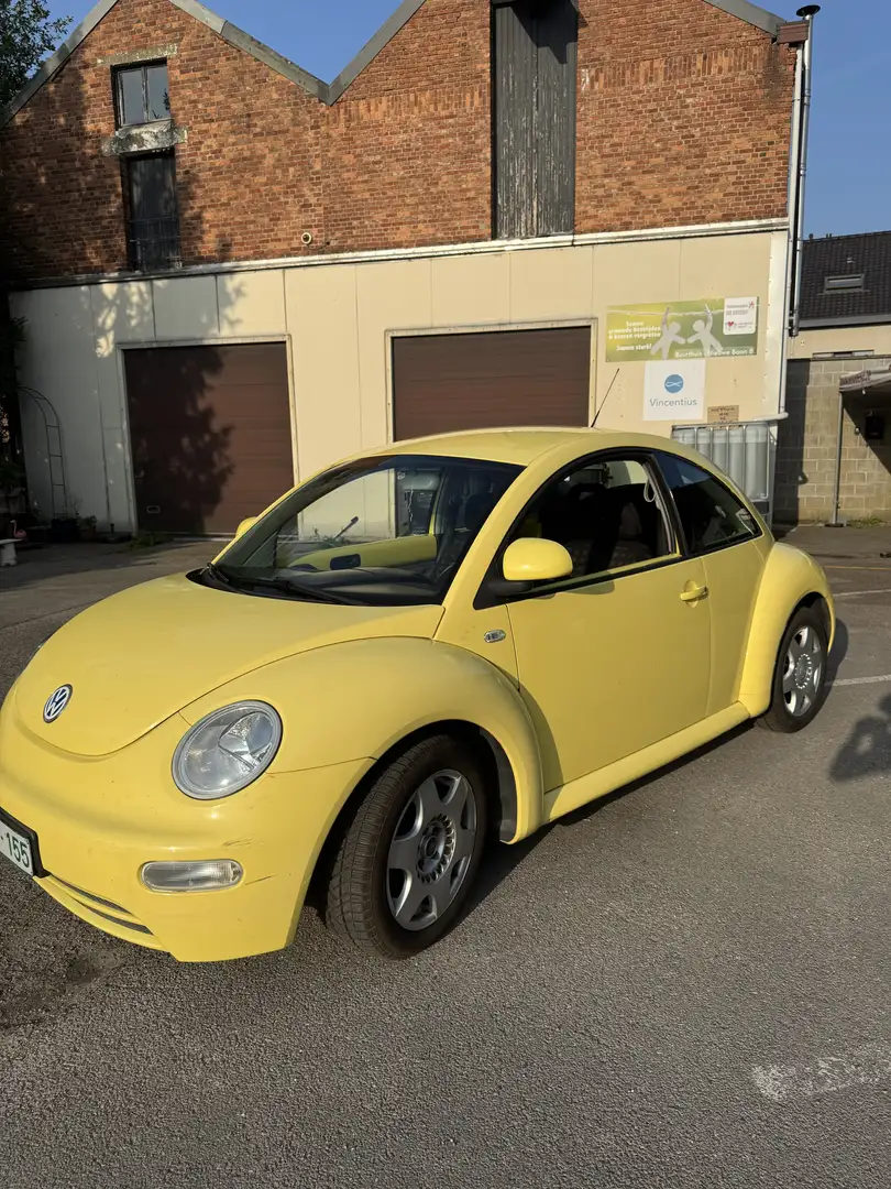 Volkswagen New Beetle 2.0 Jaune - 1