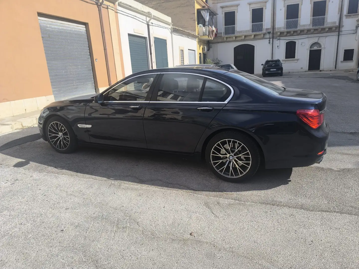 BMW 730 730Ld Futura 258cv auto - 2