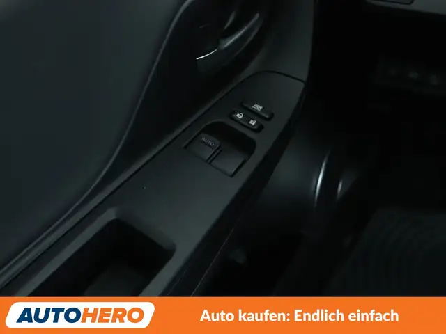 Toyota Yaris view 24
