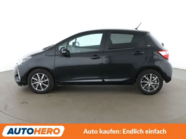 Toyota Yaris view 3
