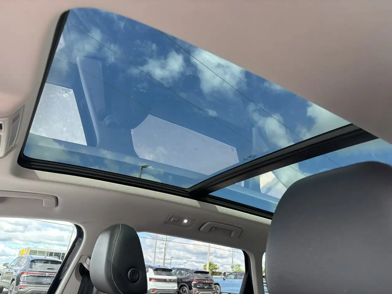 Volkswagen Taos снимка Volkswagen Taos