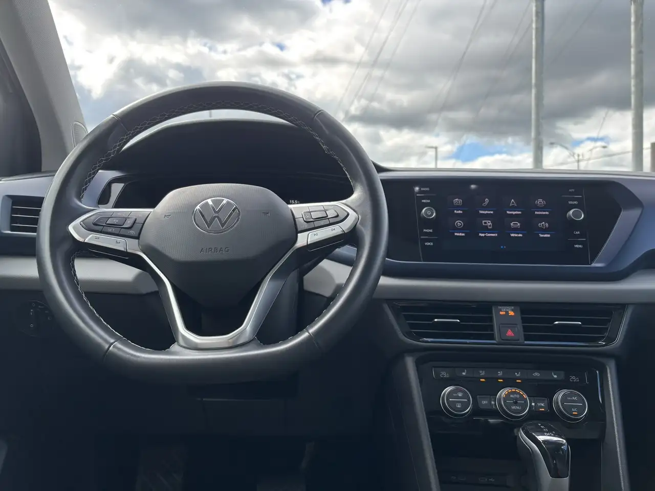 Volkswagen Taos снимка Volkswagen Taos