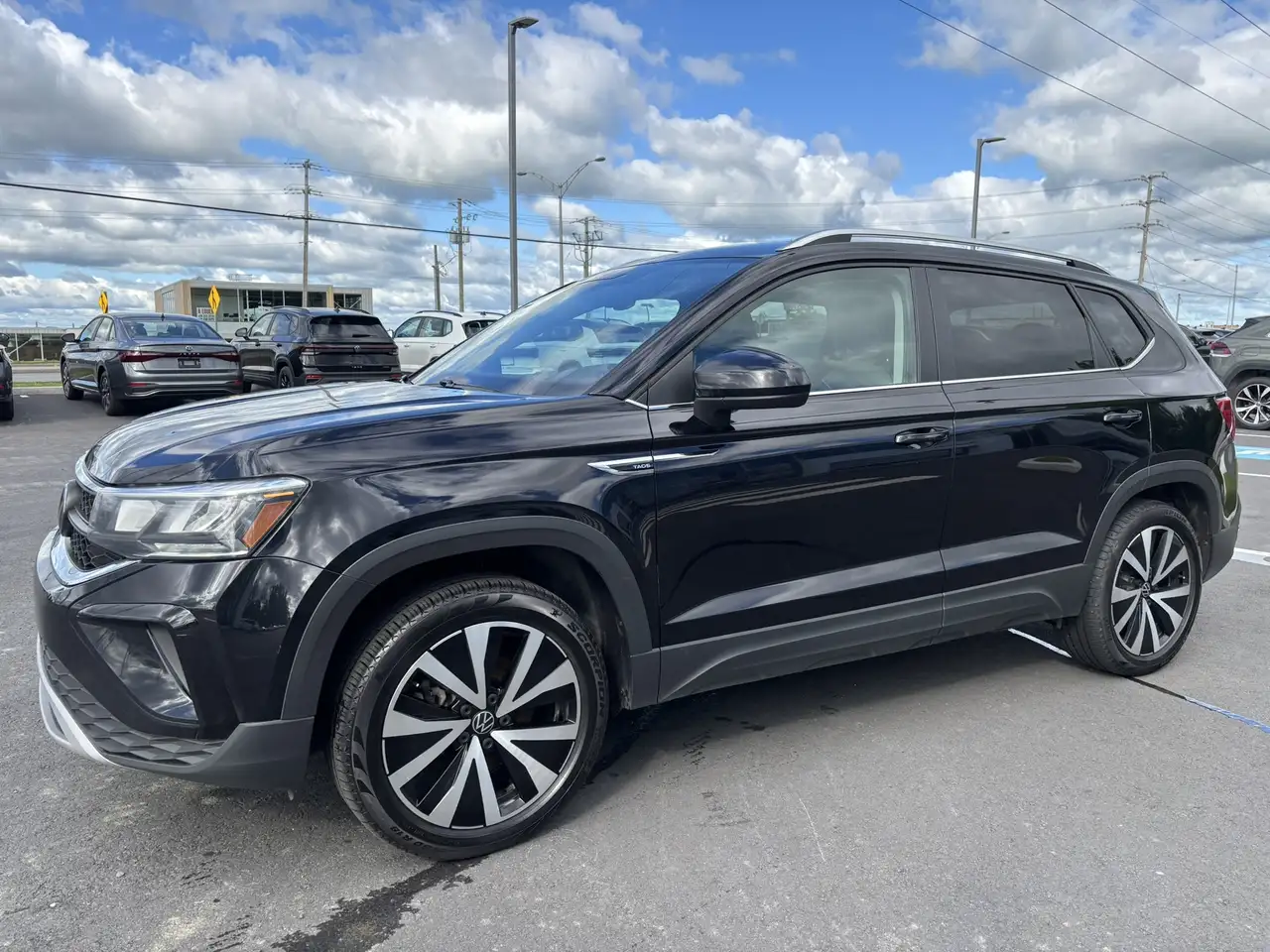 Volkswagen Taos снимка Volkswagen Taos