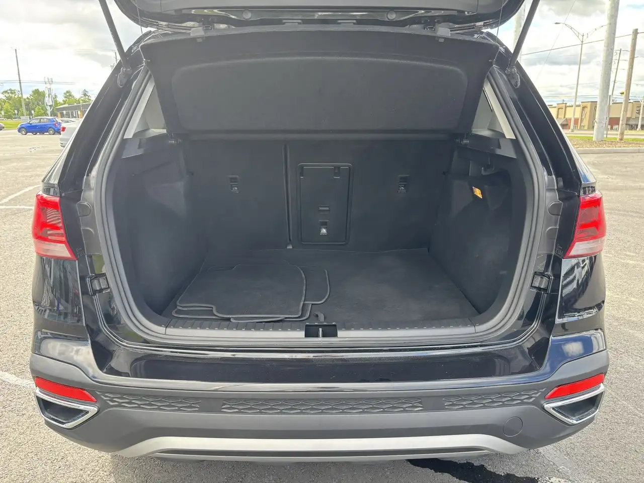 Volkswagen Taos снимка Volkswagen Taos
