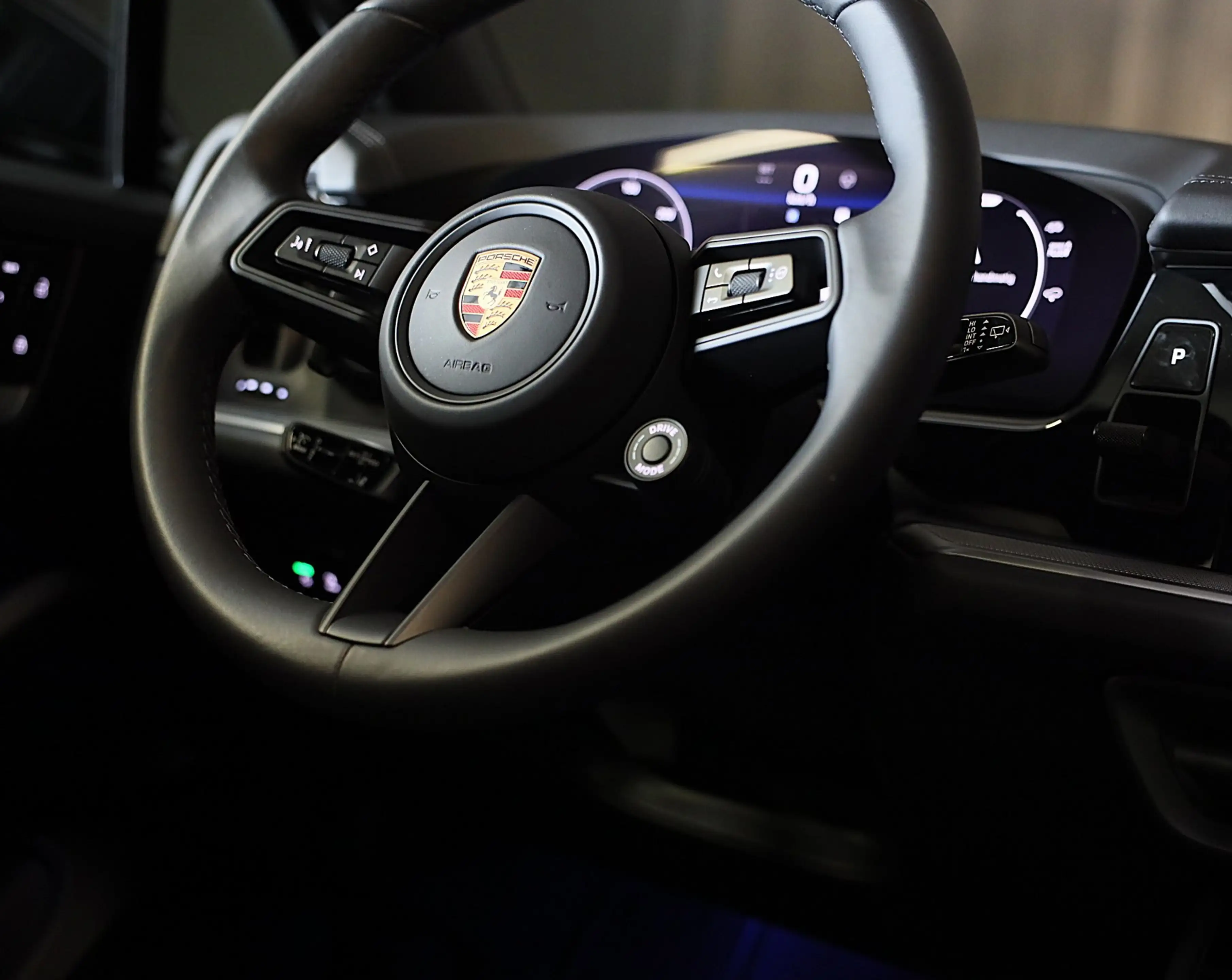 Porsche Cayenne 3.0 S E-Hybrid / 520 Pk / Head Up / 360 Camera / A — photo 29