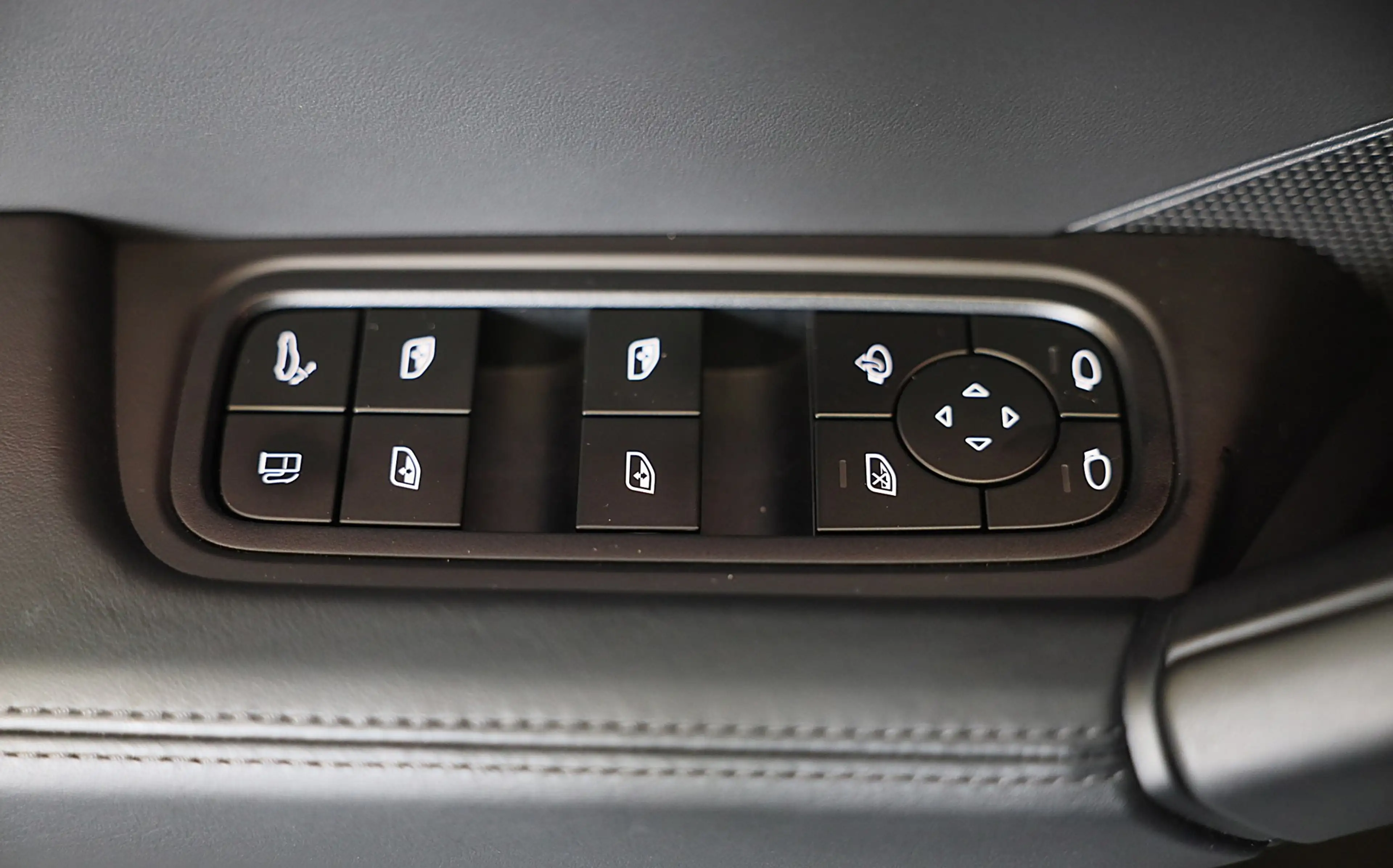 Porsche Cayenne 3.0 S E-Hybrid / 520 Pk / Head Up / 360 Camera / A — photo 14