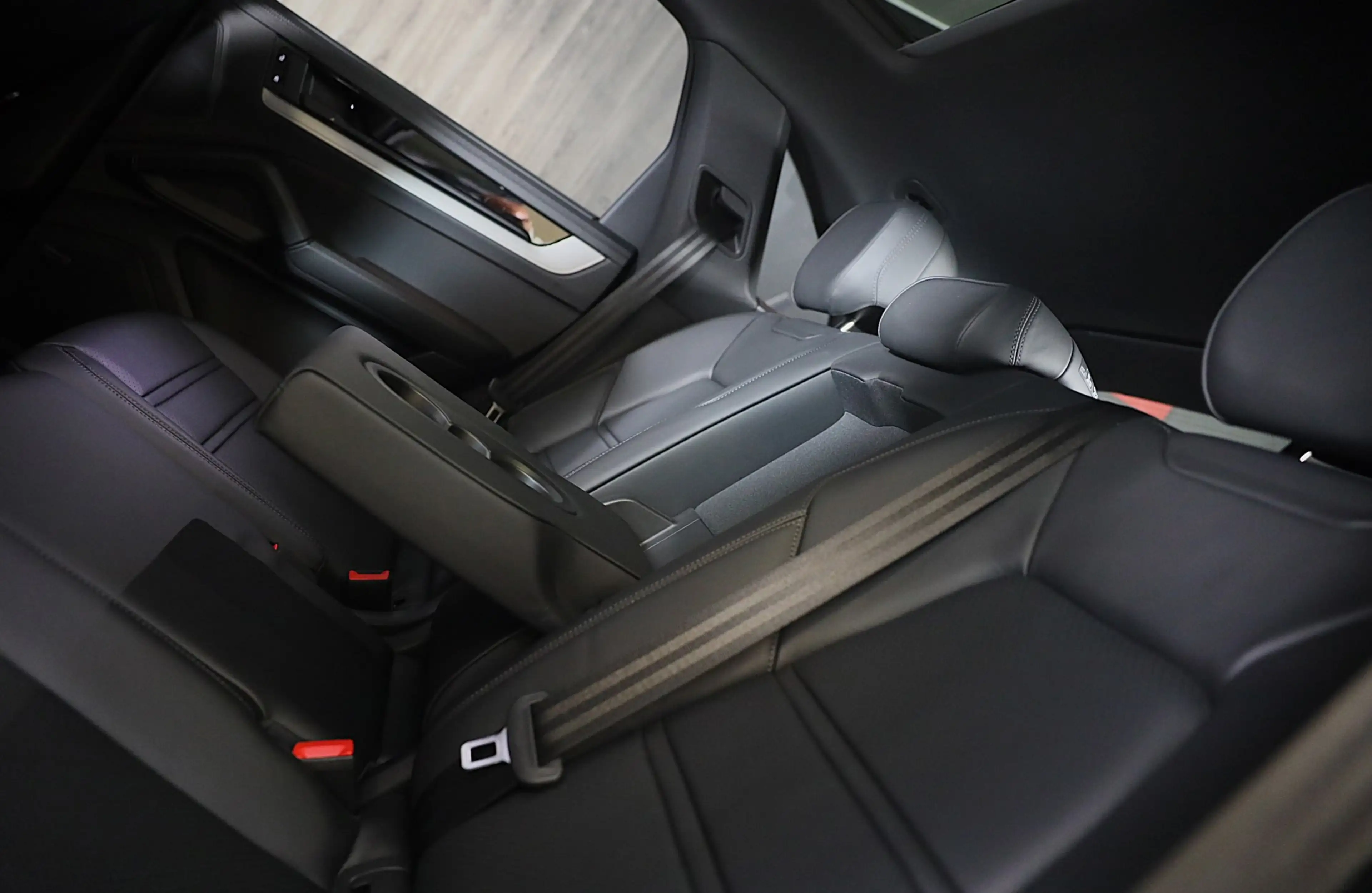 Porsche Cayenne 3.0 S E-Hybrid / 520 Pk / Head Up / 360 Camera / A — photo 30