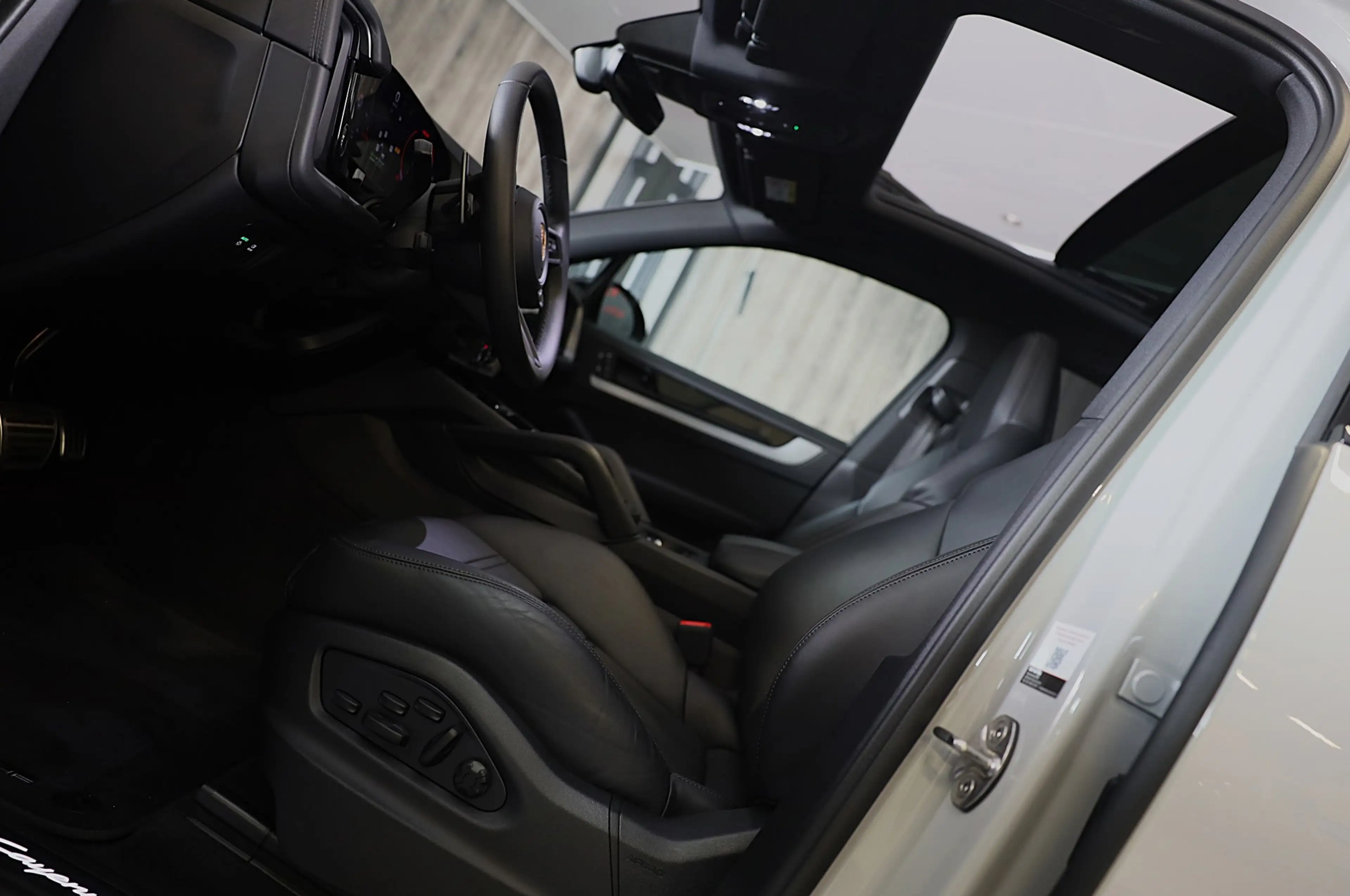 Porsche Cayenne 3.0 S E-Hybrid / 520 Pk / Head Up / 360 Camera / A — photo 8