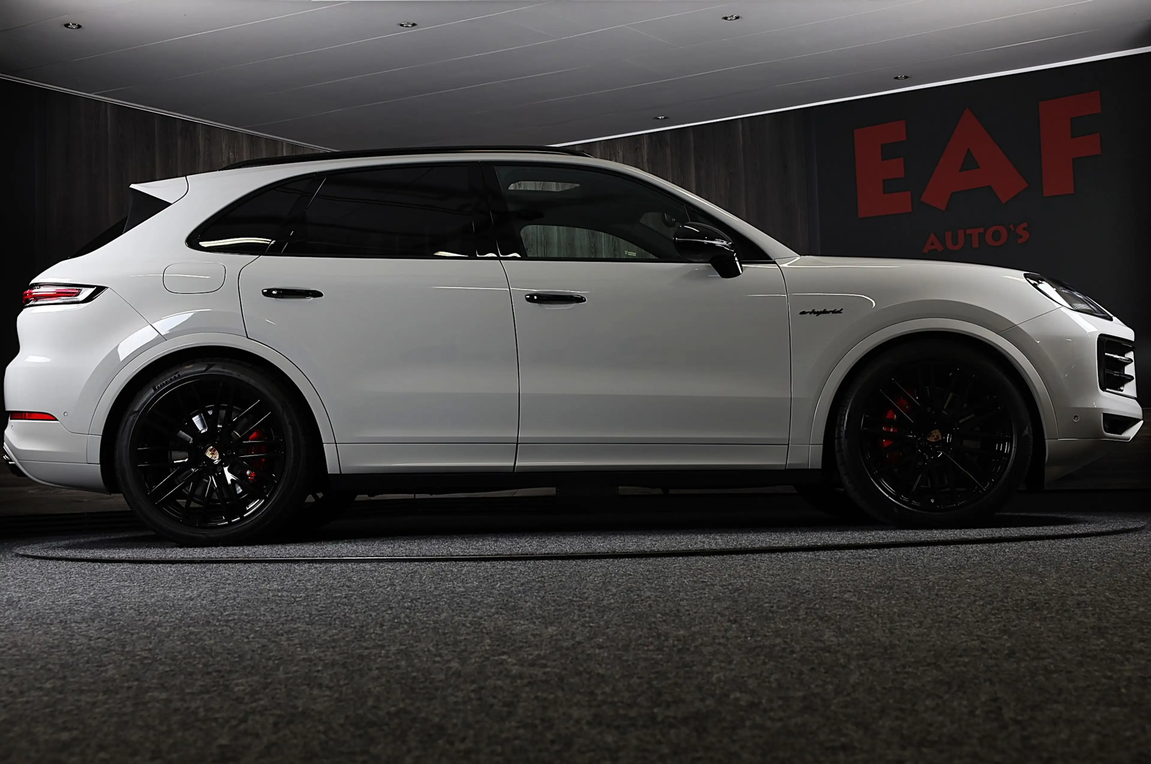 Porsche Cayenne 3.0 S E-Hybrid / 520 Pk / Head Up / 360 Camera / A — photo 39