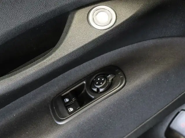 Fiat 500e view 13