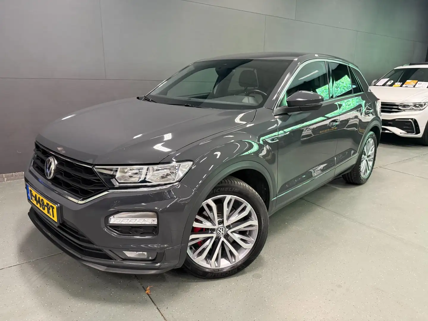 Volkswagen T-Roc 2.0 TSI 4Motion Sport R-LINE/NAVI/ECC/PDC/CRUISE/D Gris - 2