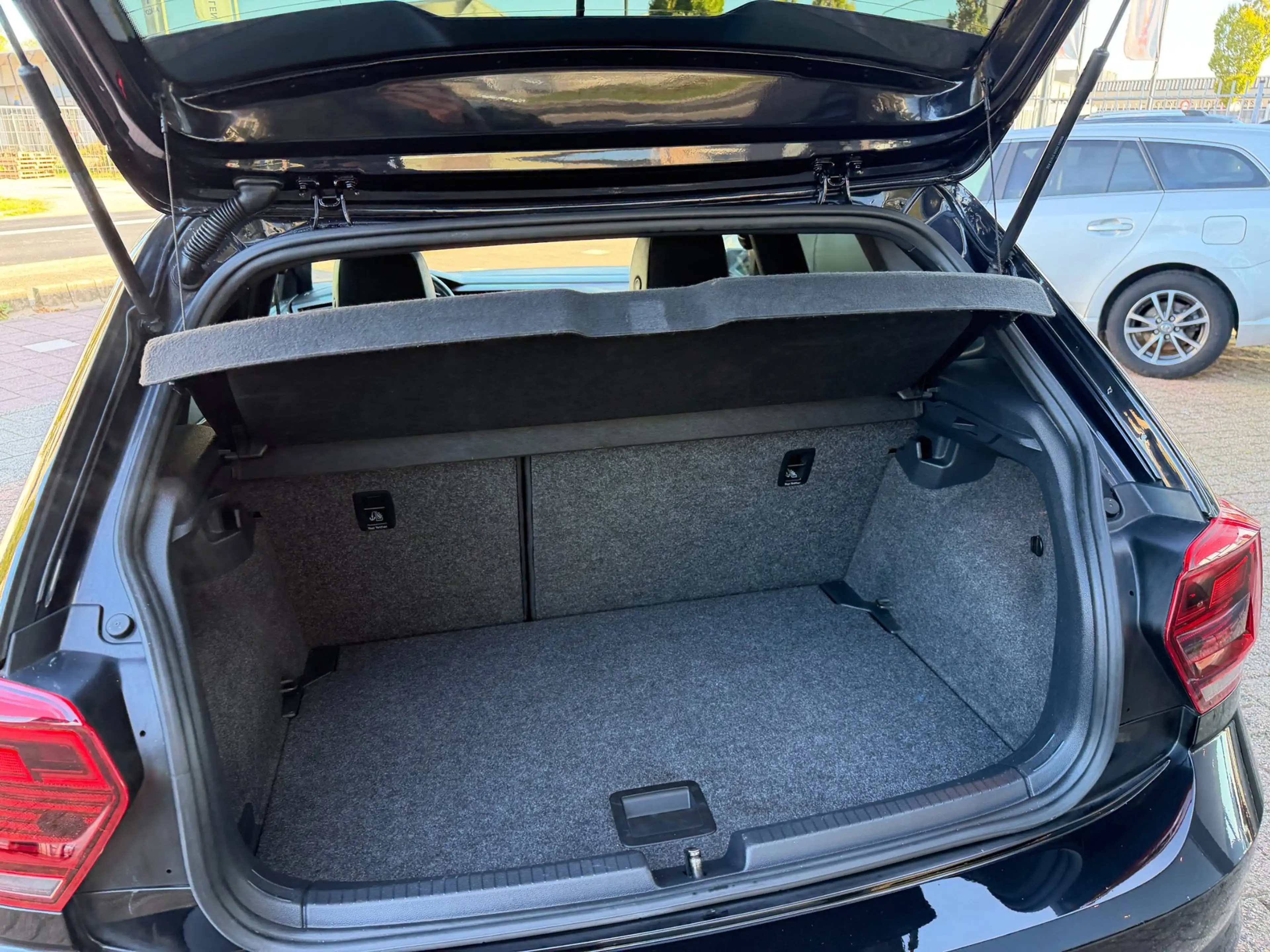 Volkswagen Polo GTI 2.0 TSI AUT|Nav|Acc|Carplay|PANO|Camera — photo 9