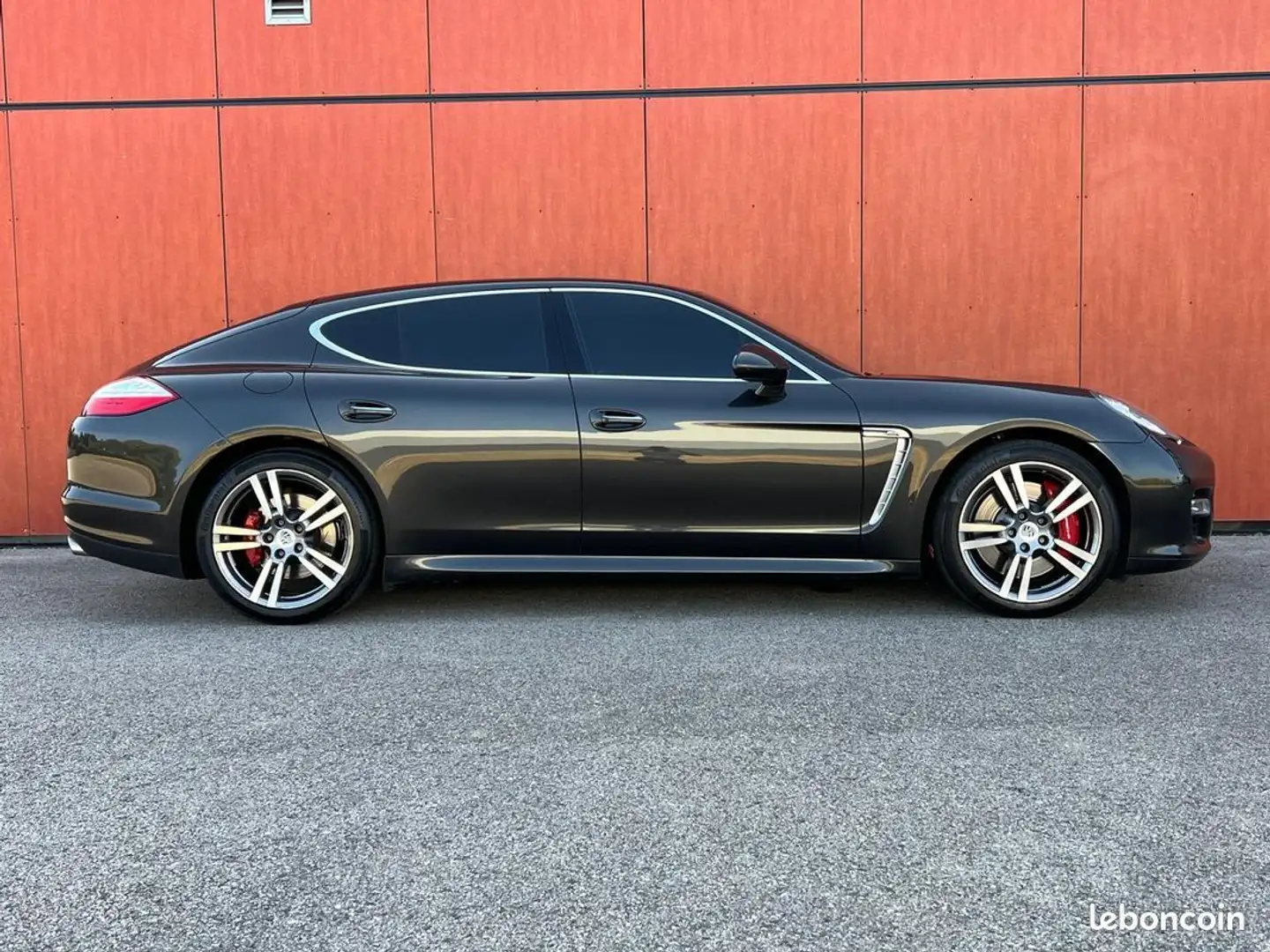 Porsche Panamera TURBO 4.8 V8 500ch Schwarz - 2