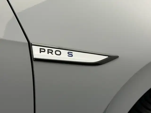Volkswagen ID.3 view 11