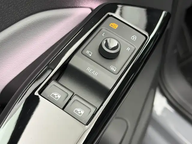Volkswagen ID.3 view 12