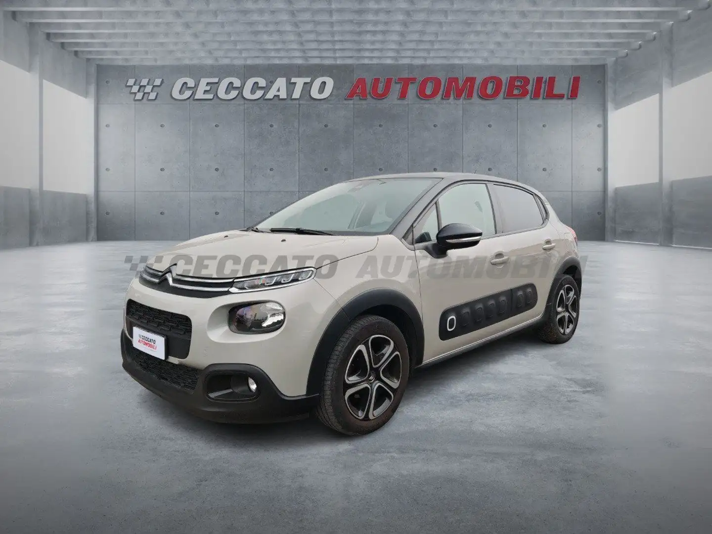 Citroen C3 C3 1.2 puretech Shine s&s 83cv neopatentati my18 Grijs - 1