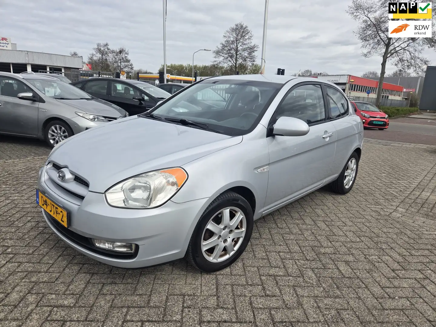 Hyundai ACCENT 1.4i EK 2008-AIRCO-TREKHAAK- Grau - 1