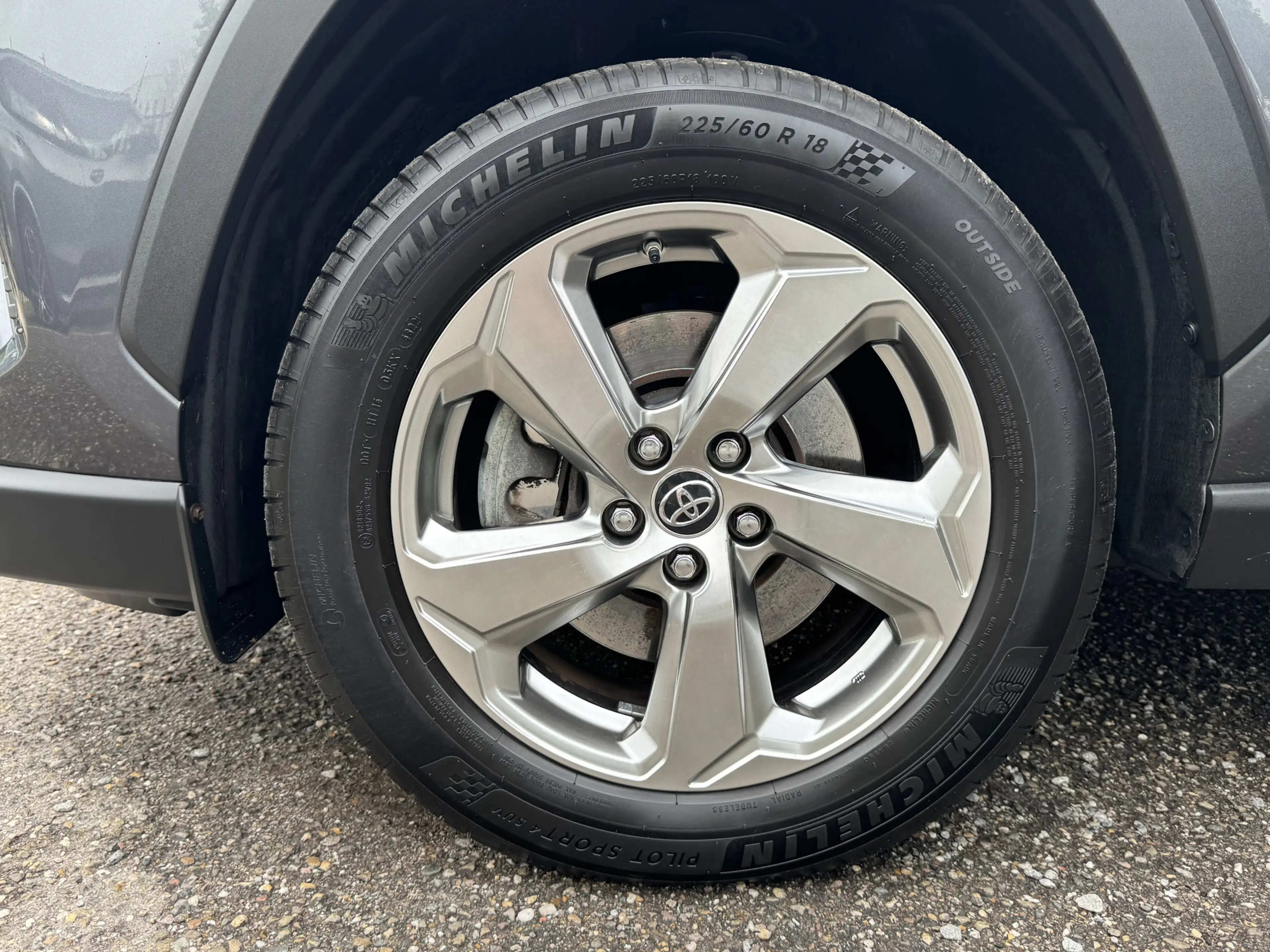 Toyota RAV 4 2.5 Hybrid AWD Executive // MEMORY SEATS // JBL PR — photo 9