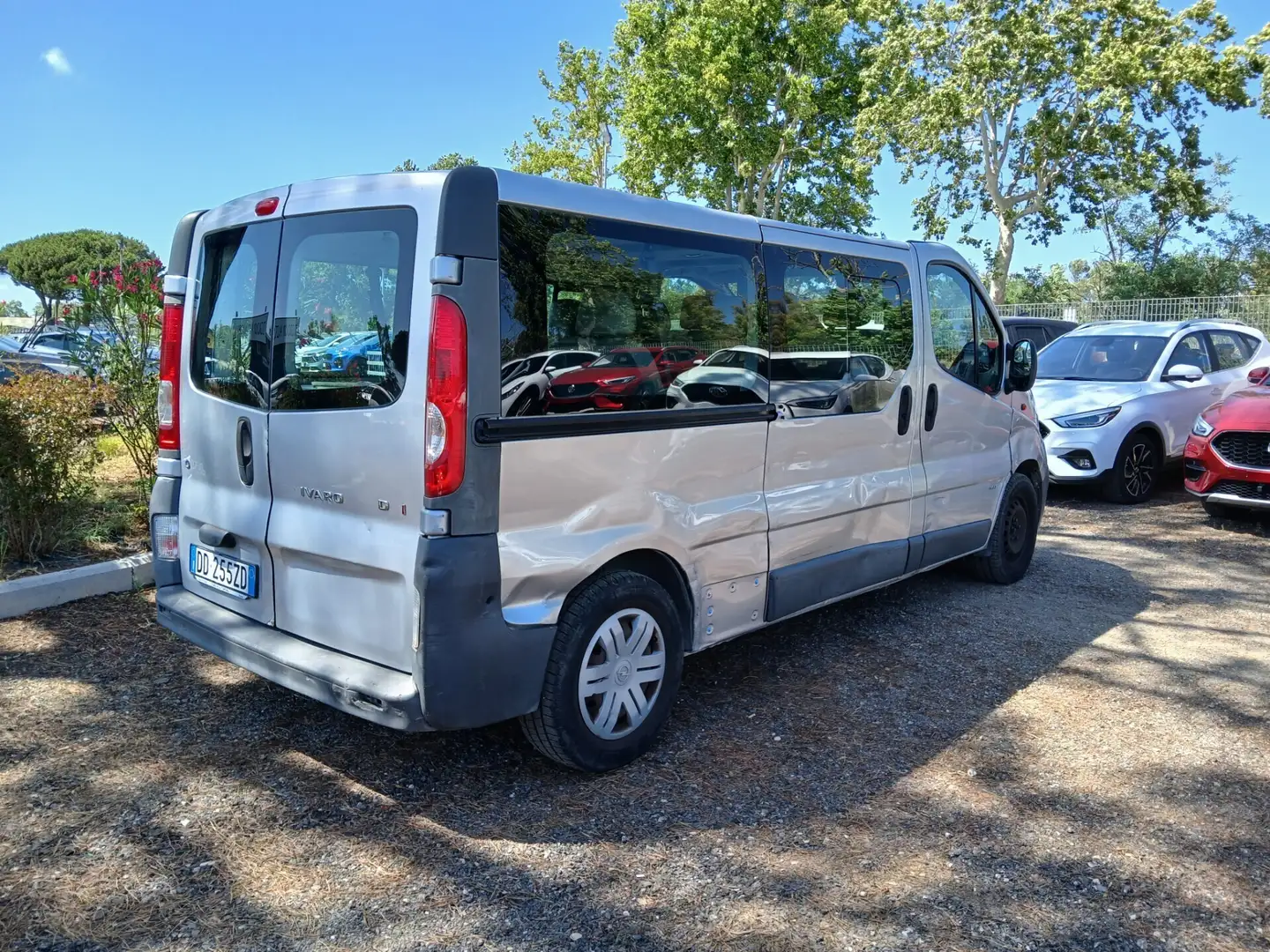 Opel Vivaro Vivaro 29 2.5 CDTI PL-TN Combi Semivetrato Fap M1 Silber - 1