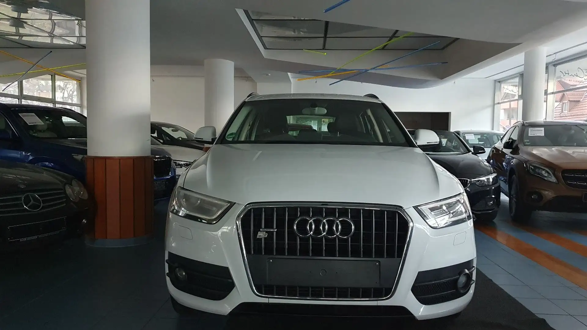 Audi Q3 2.0 TFSI quattro/AHK/BiXen/SHZ/Sportsitz/Temp Weiß - 2