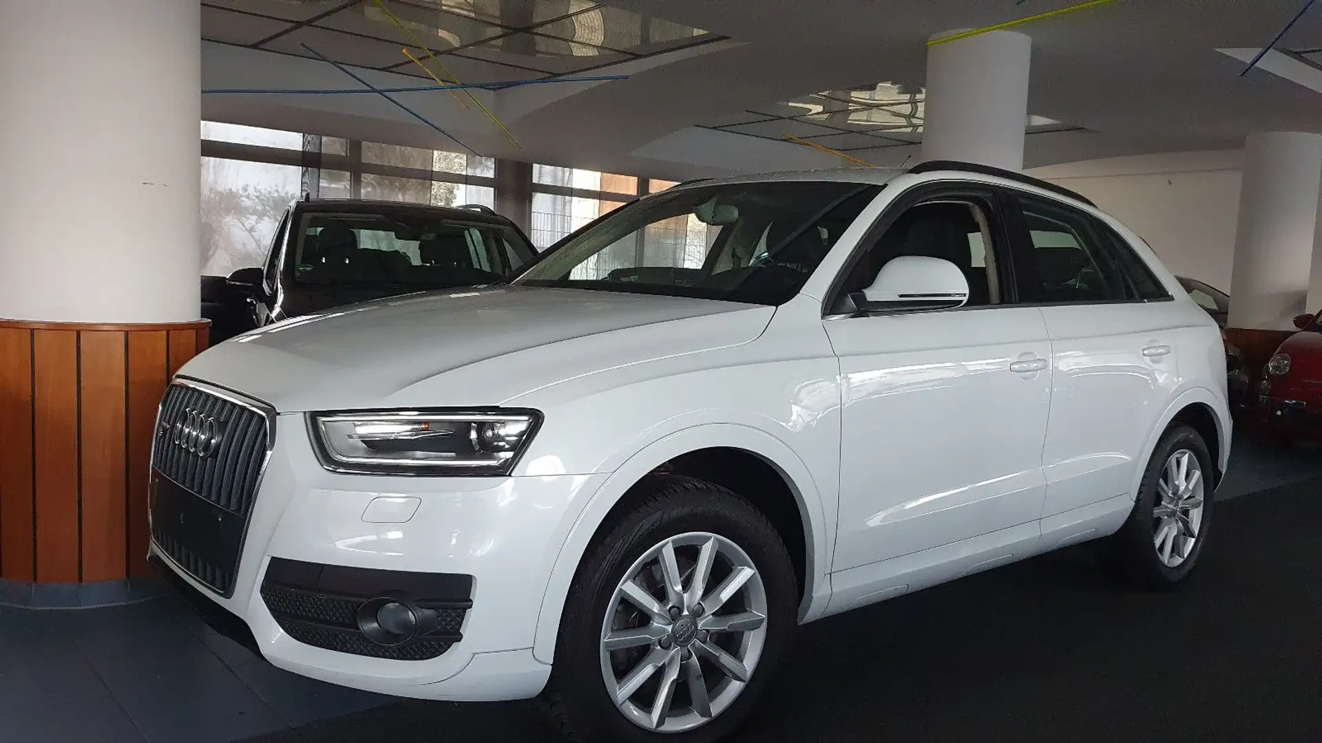 Audi Q3 2.0 TFSI quattro/AHK/BiXen/SHZ/Sportsitz/Temp Weiß - 1