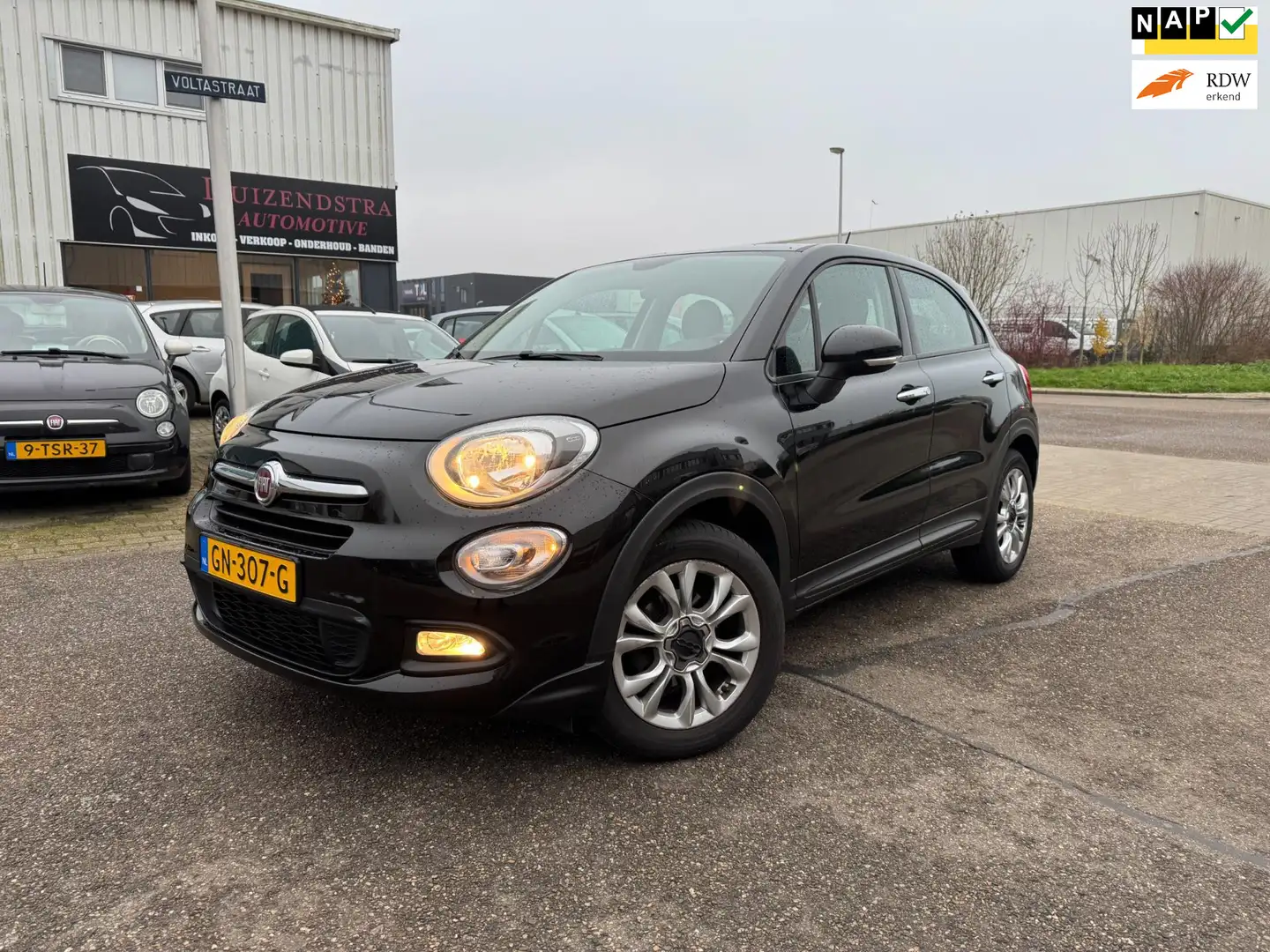 Fiat 500X 1.4 Turbo MultiAir PopStar Zwart - 1