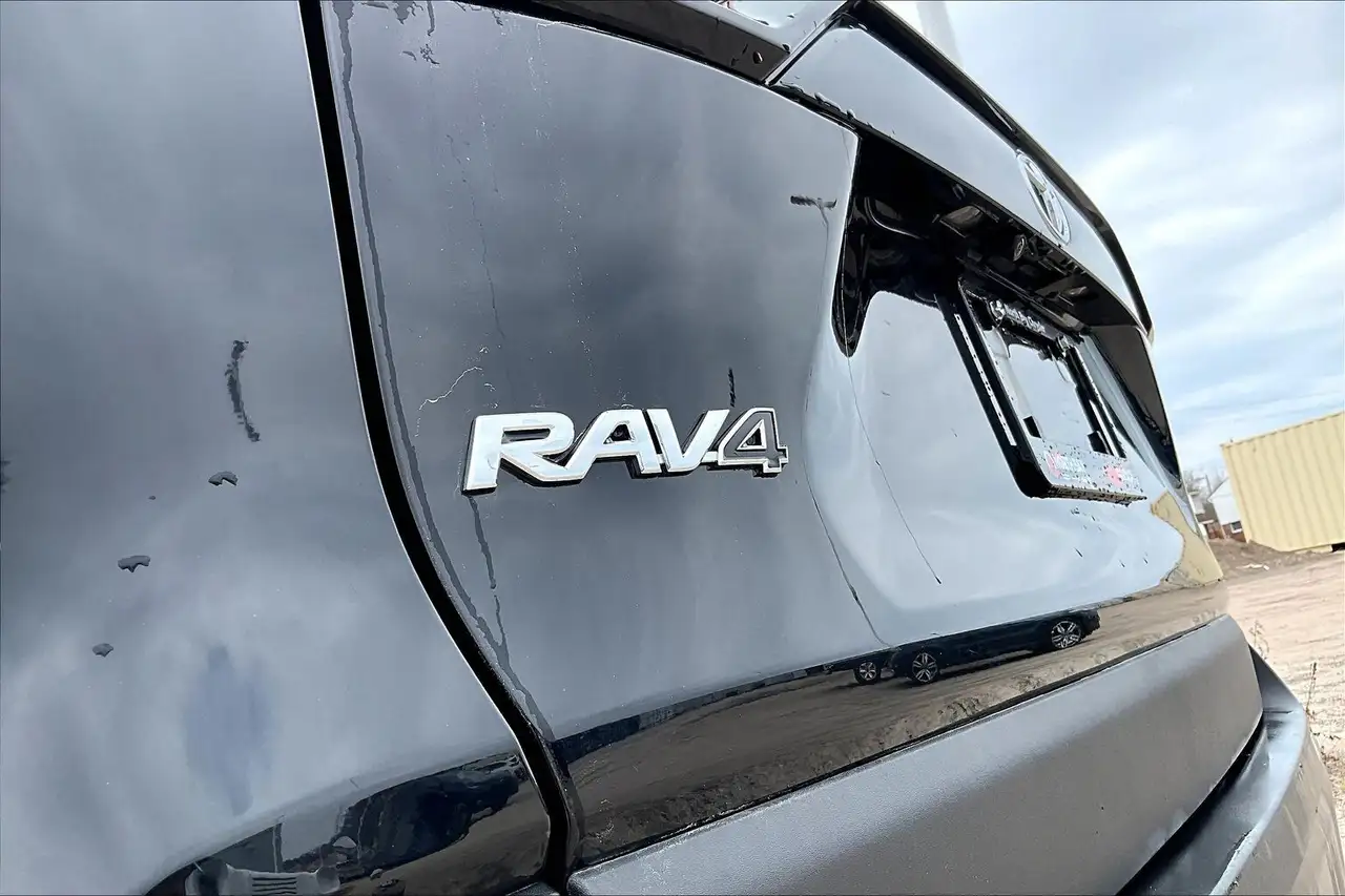 Toyota RAV 4 снимка Toyota RAV 4
