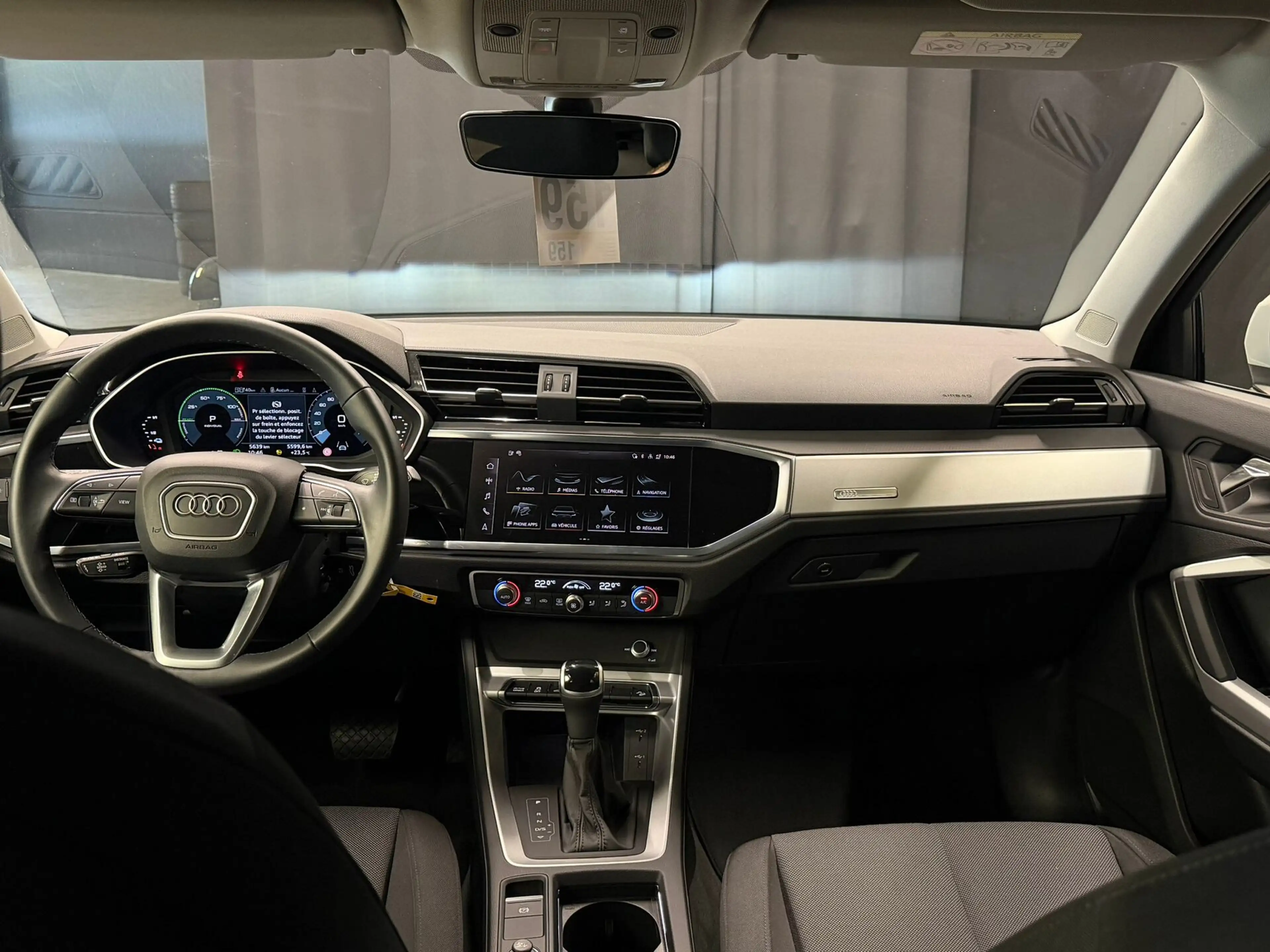 Audi Q3 Q3 S line 1.4 45 TFSI 245CH — photo 2