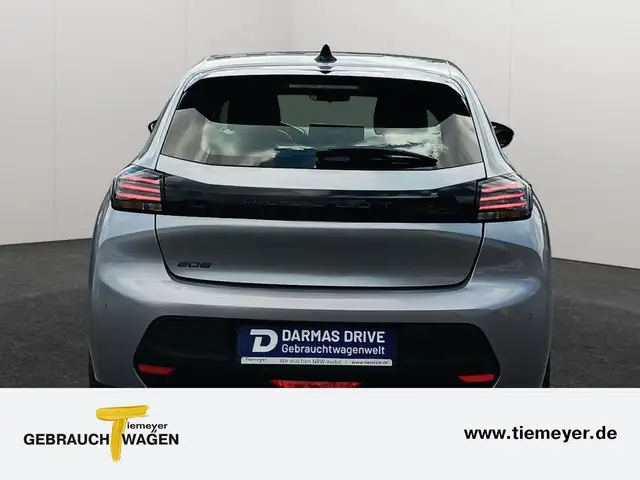 Peugeot 208 view 6